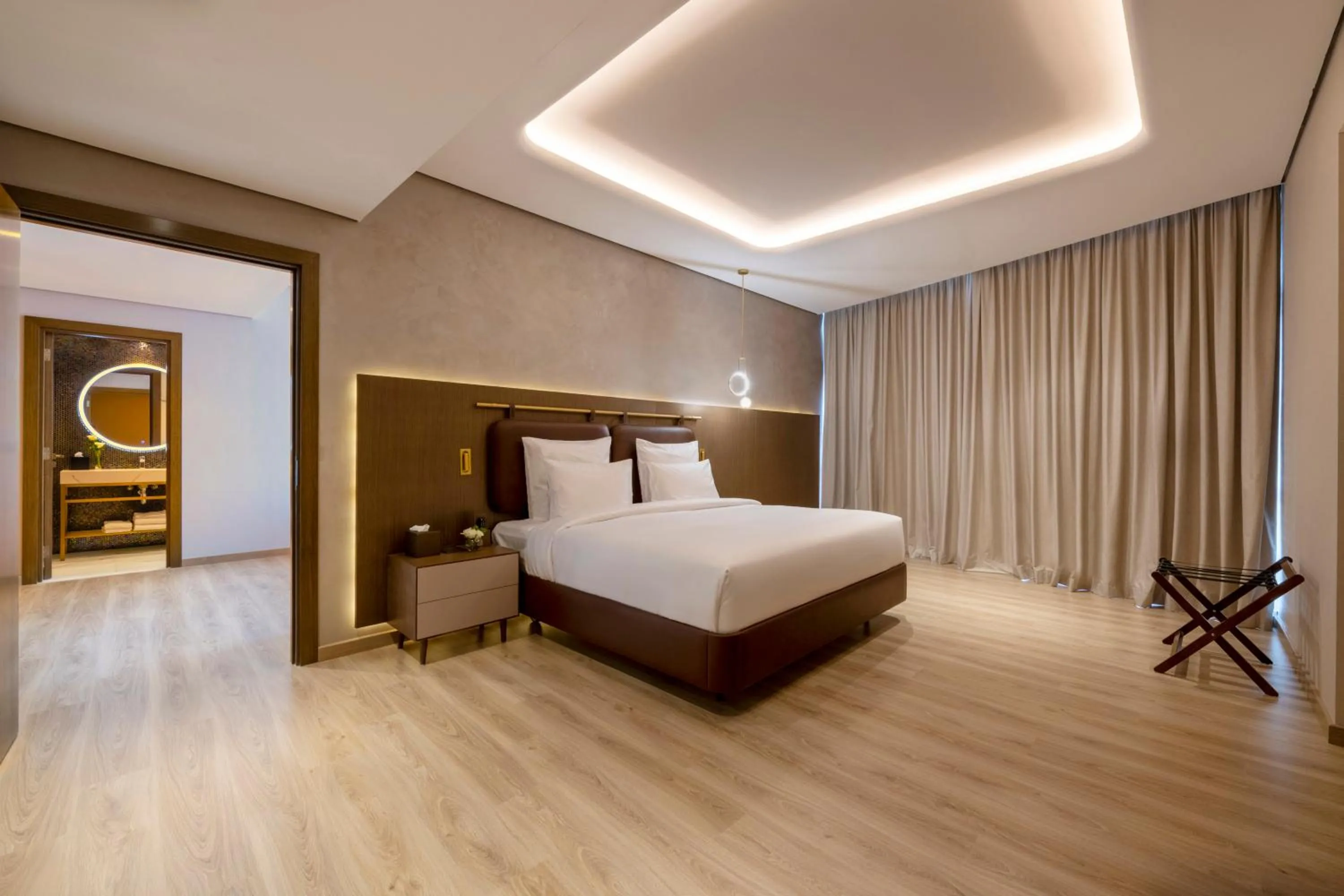 Photo of the whole room, Bed in Movenpick Jumeirah Village Triangle