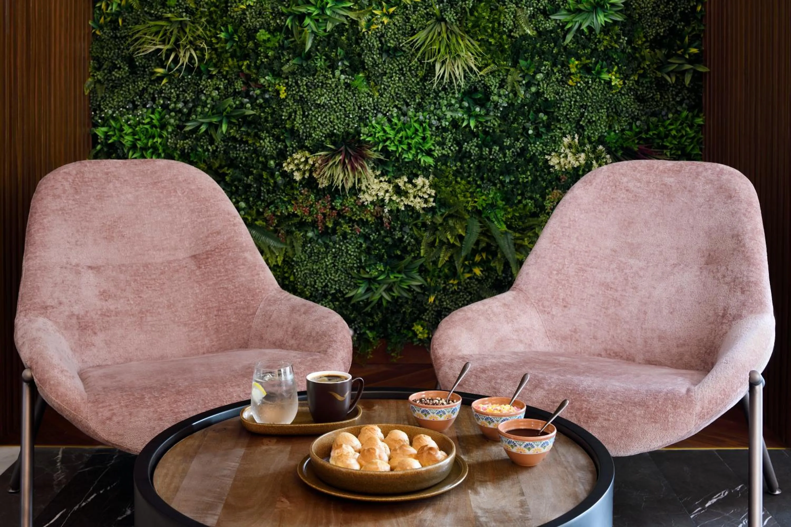 Restaurant/places to eat in Movenpick Jumeirah Village Triangle