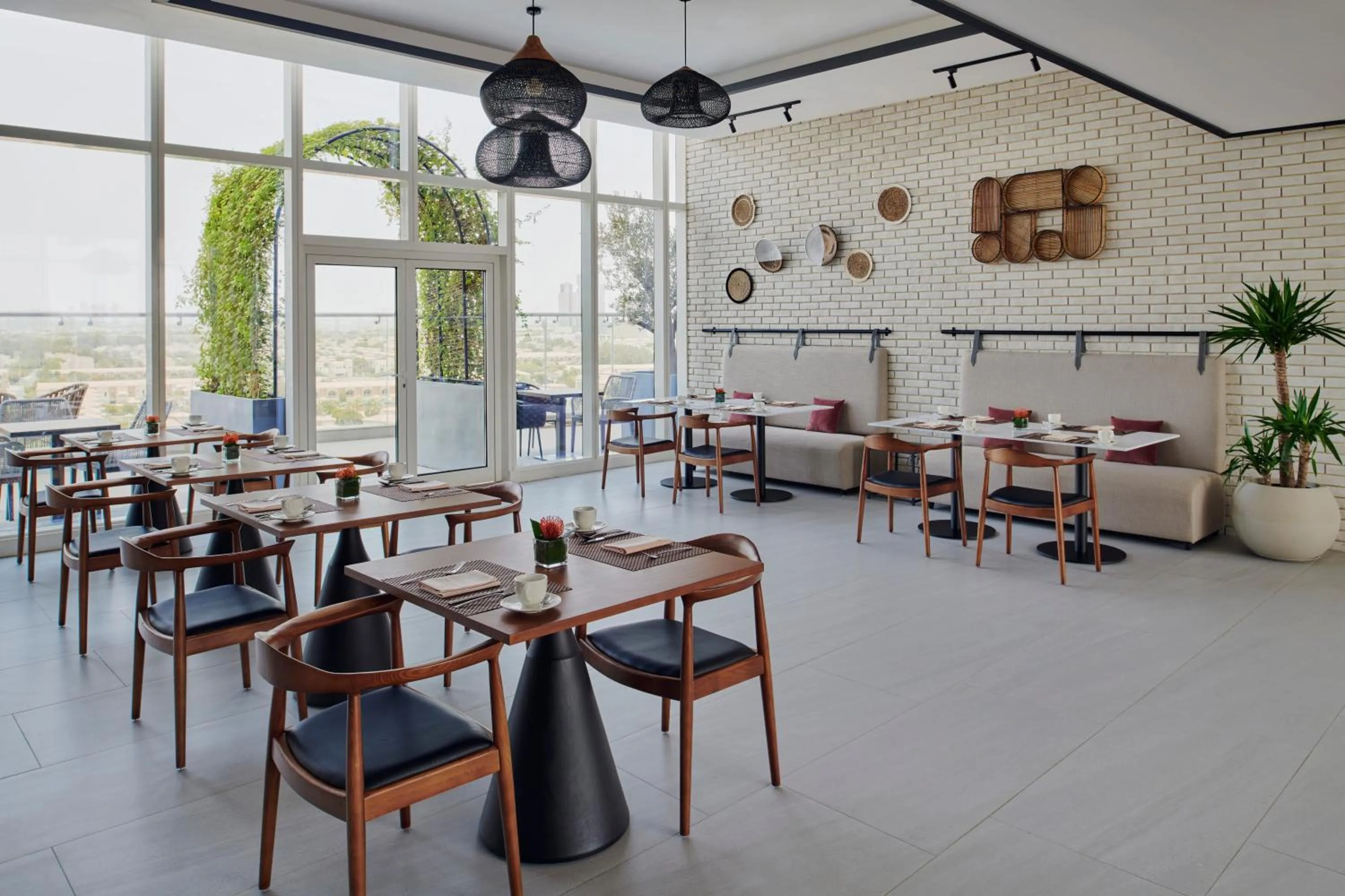 Restaurant/places to eat in Movenpick Jumeirah Village Triangle