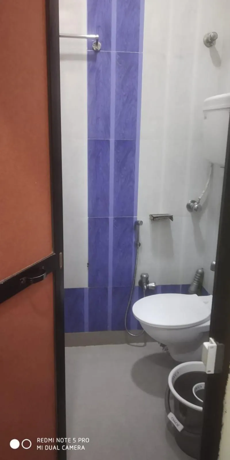 Bathroom in Hotel Sea View - Near Taj Hotel