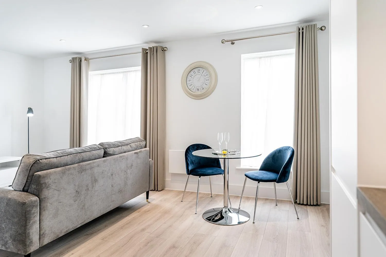 Dining area in Citystay Living - Finch House