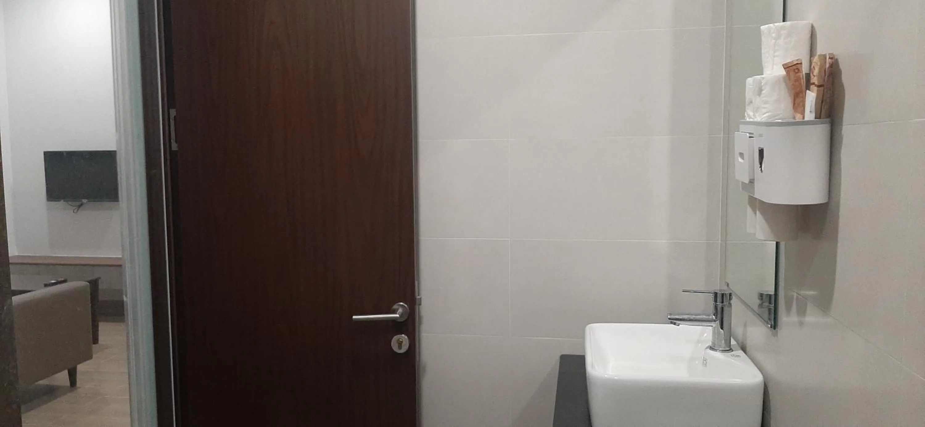 Bathroom in OYO 1161 Puchin Hotel And Apartment