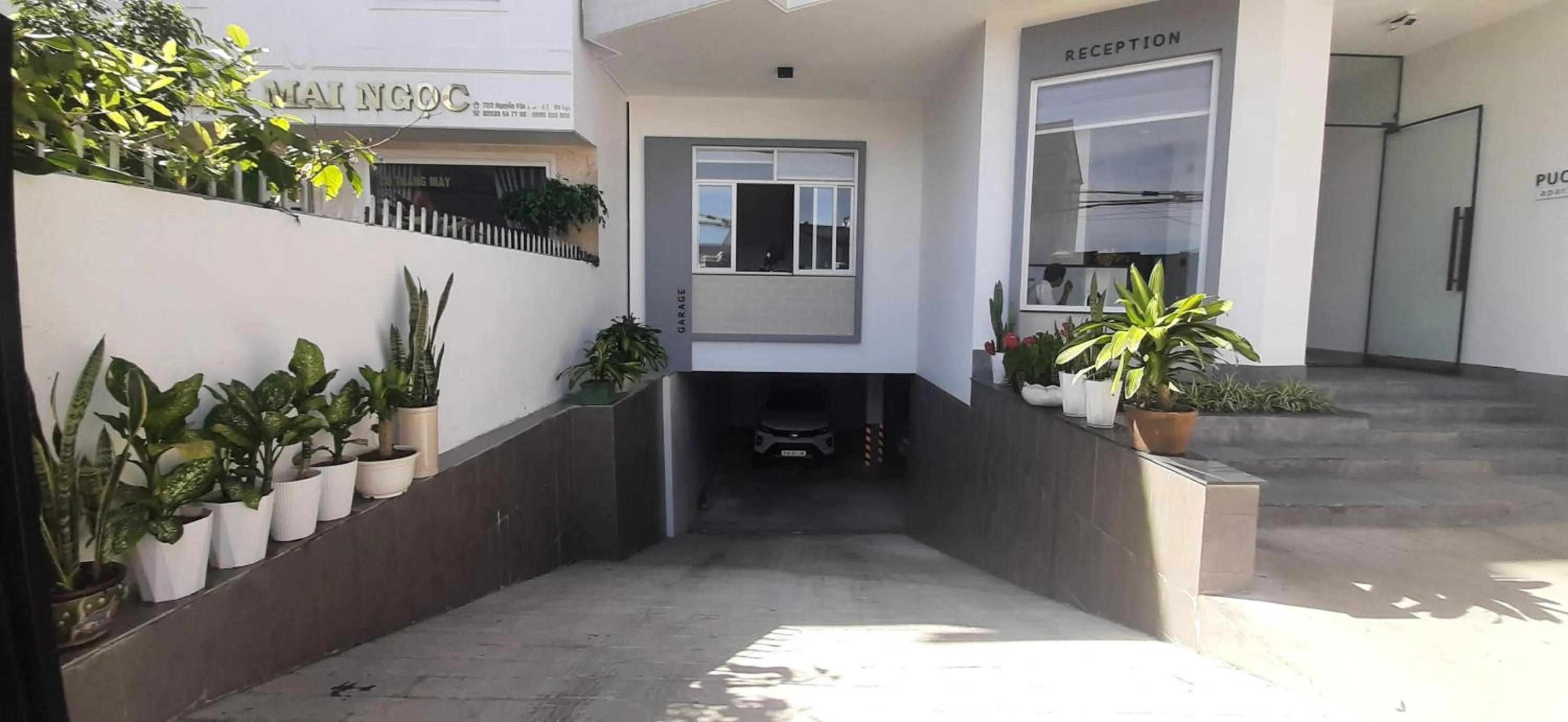 Lobby or reception in OYO 1161 Puchin Hotel And Apartment