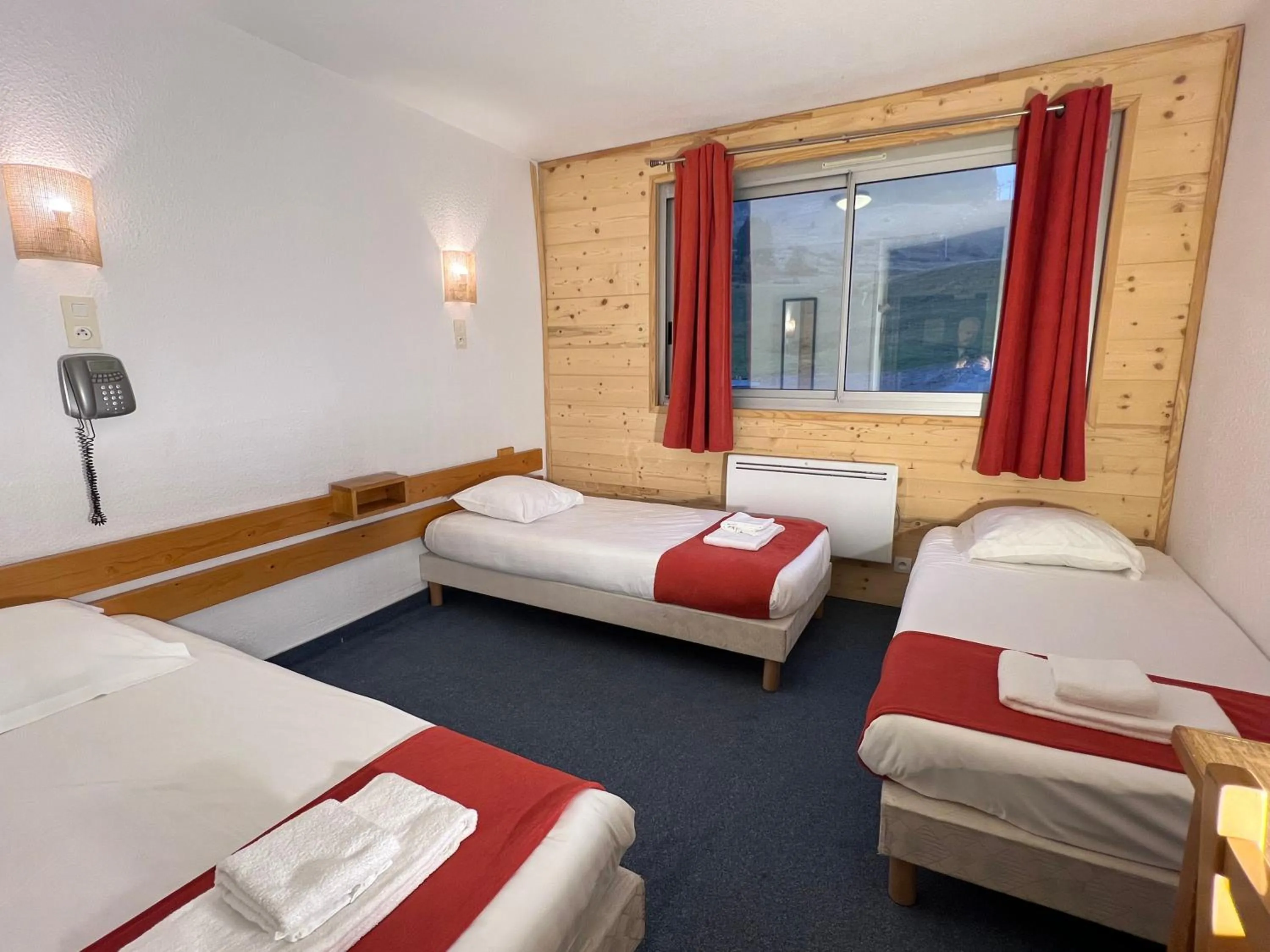 Bed in Le Balcon des Ecrins