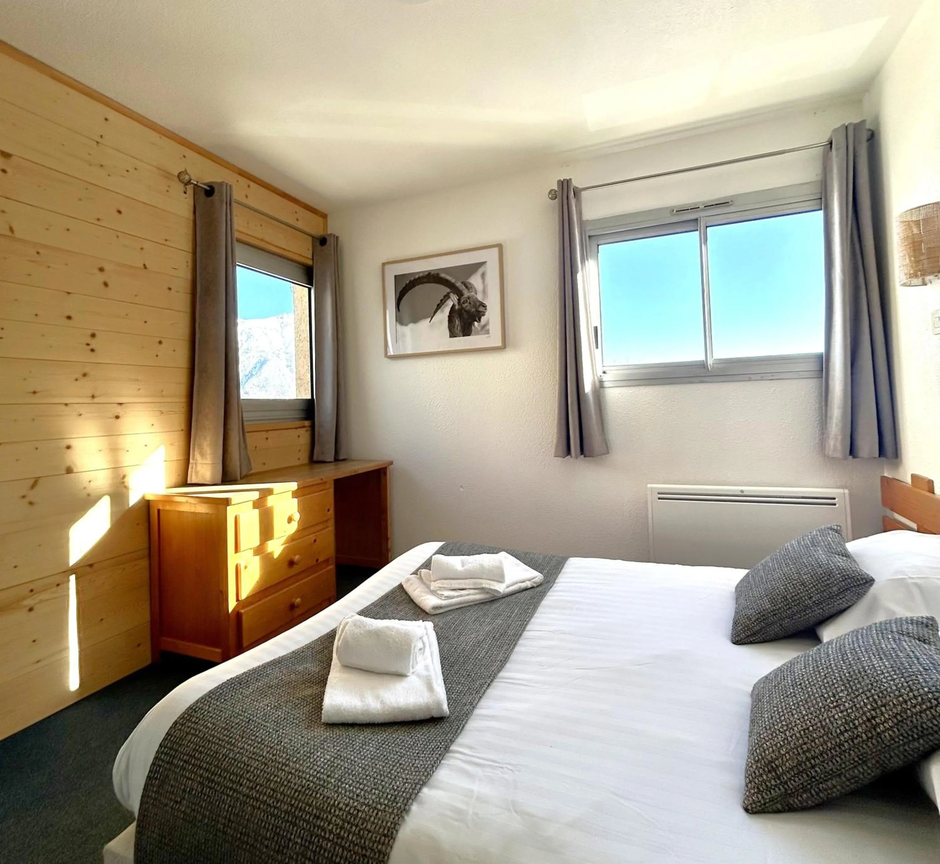 Bed in Le Balcon des Ecrins