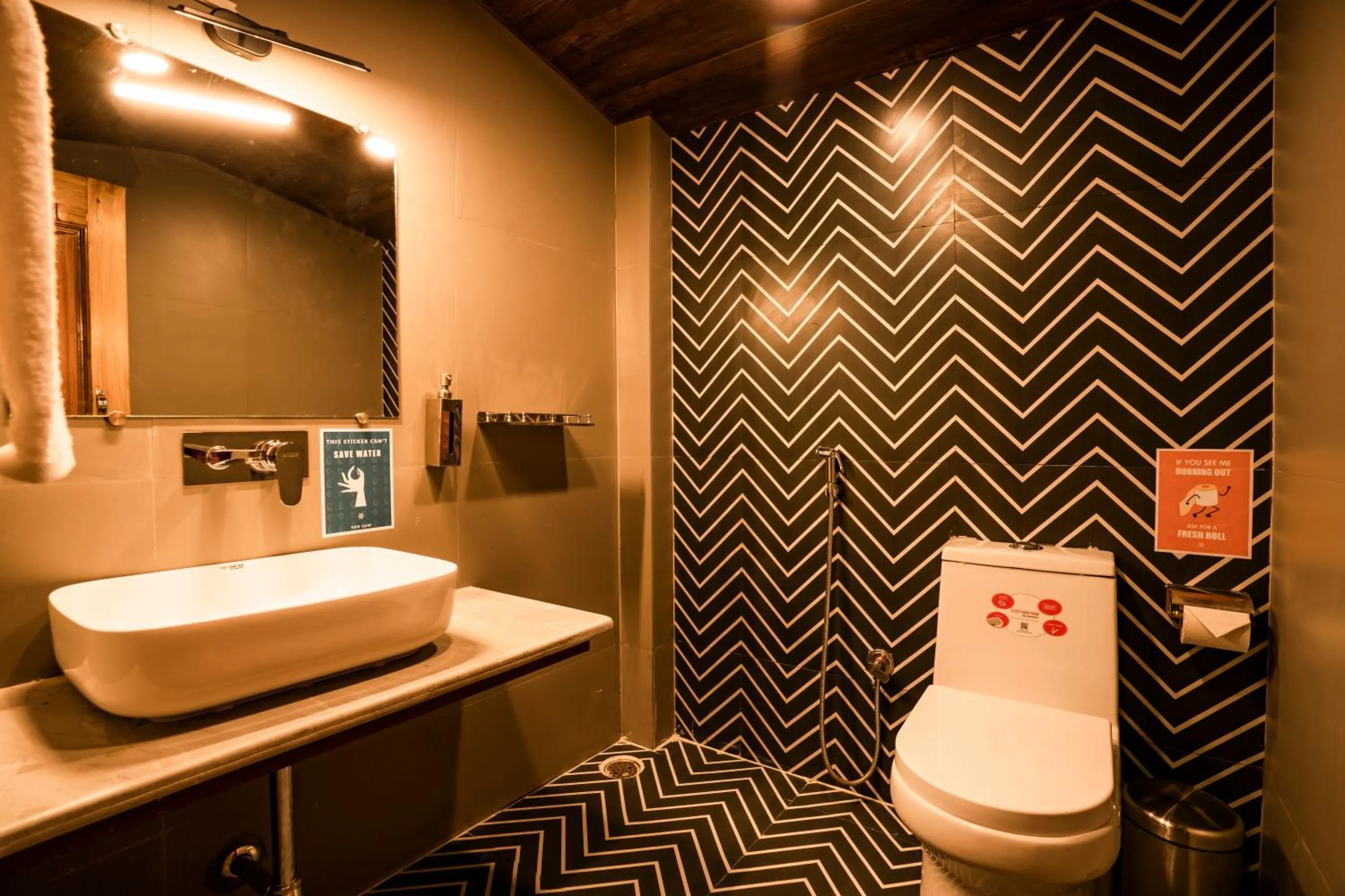 Bathroom in Zostel Manali, Vashisht