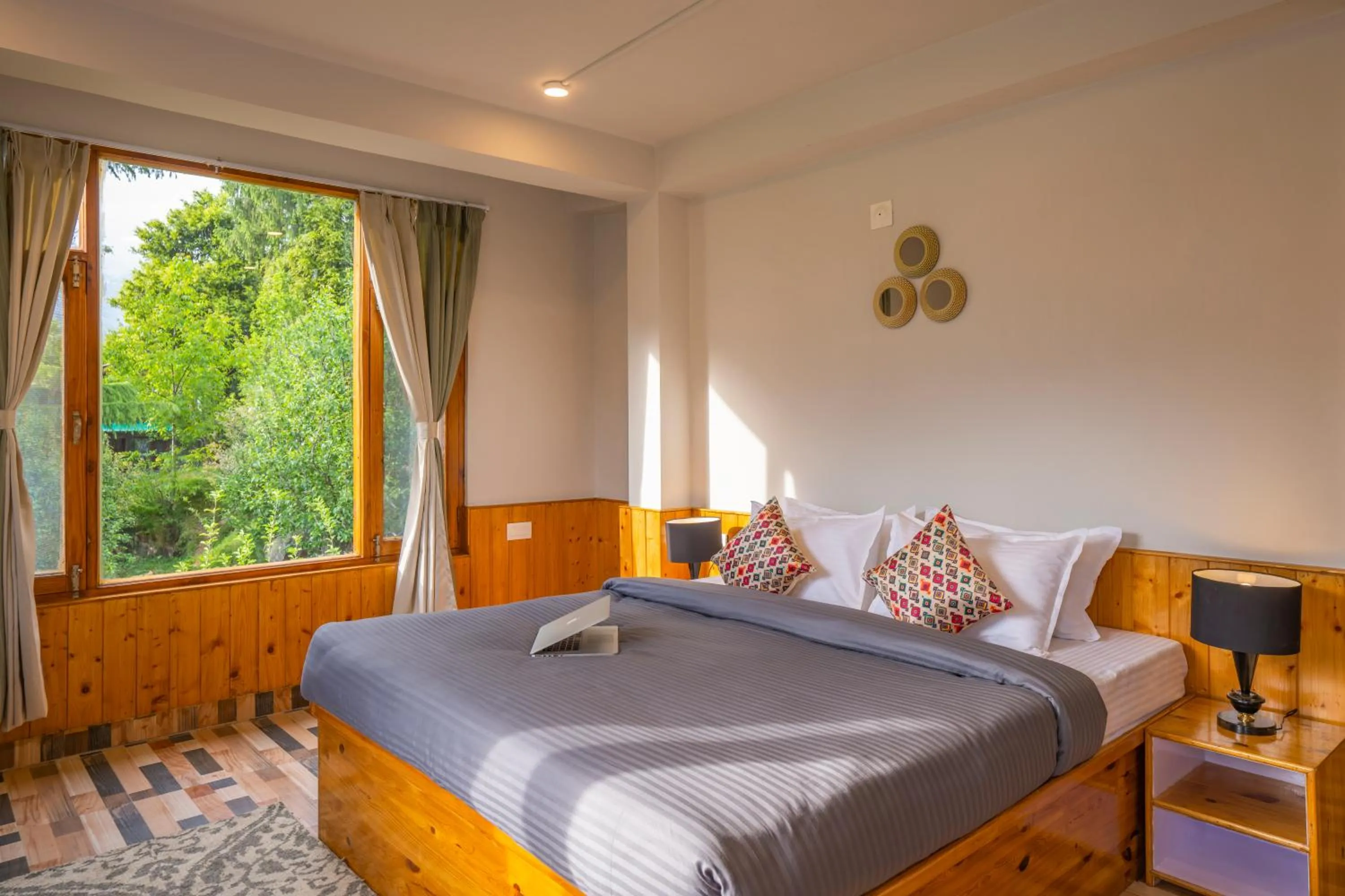 Bed in Zostel Manali, Vashisht