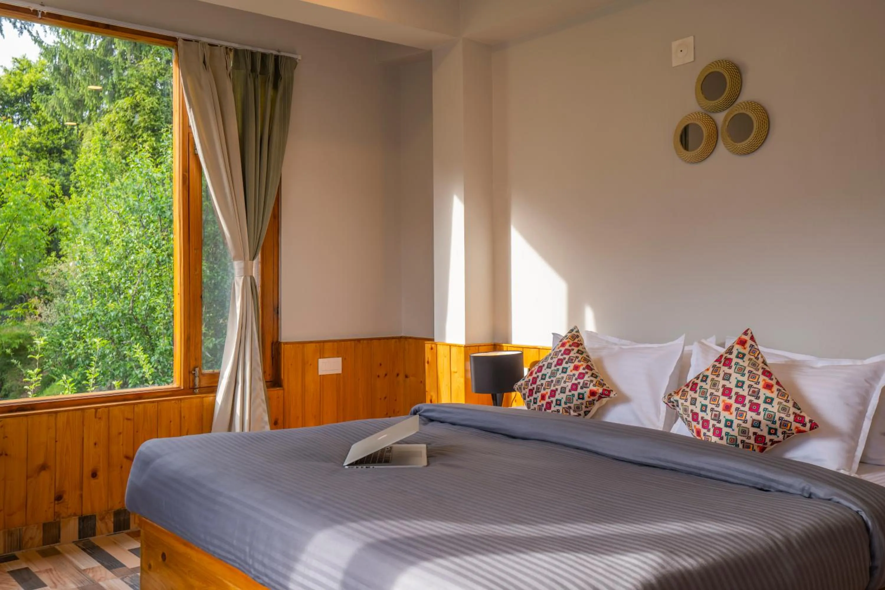 Bed in Zostel Manali, Vashisht