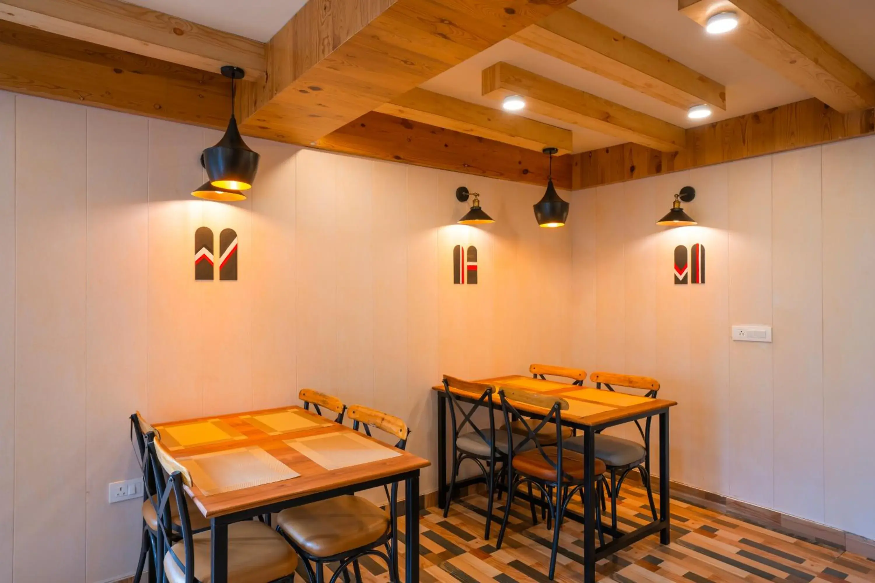 Restaurant/places to eat in Zostel Manali, Vashisht Restaurant/places to eat in Zostel Manali, Vashisht