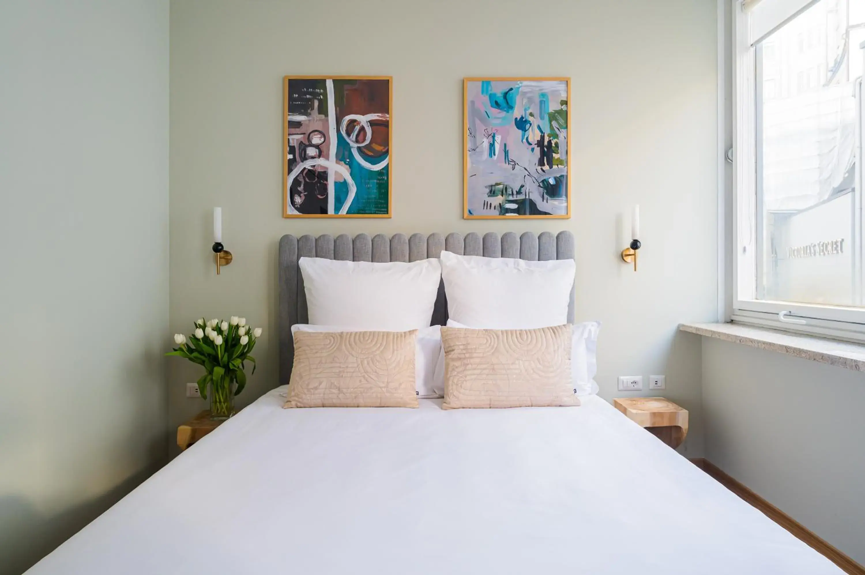 Medium Studio with Kitchenette and Sofa Bed in Milan Adore Medium Studio with Kitchenette and Sofa Bed in Milan Adore