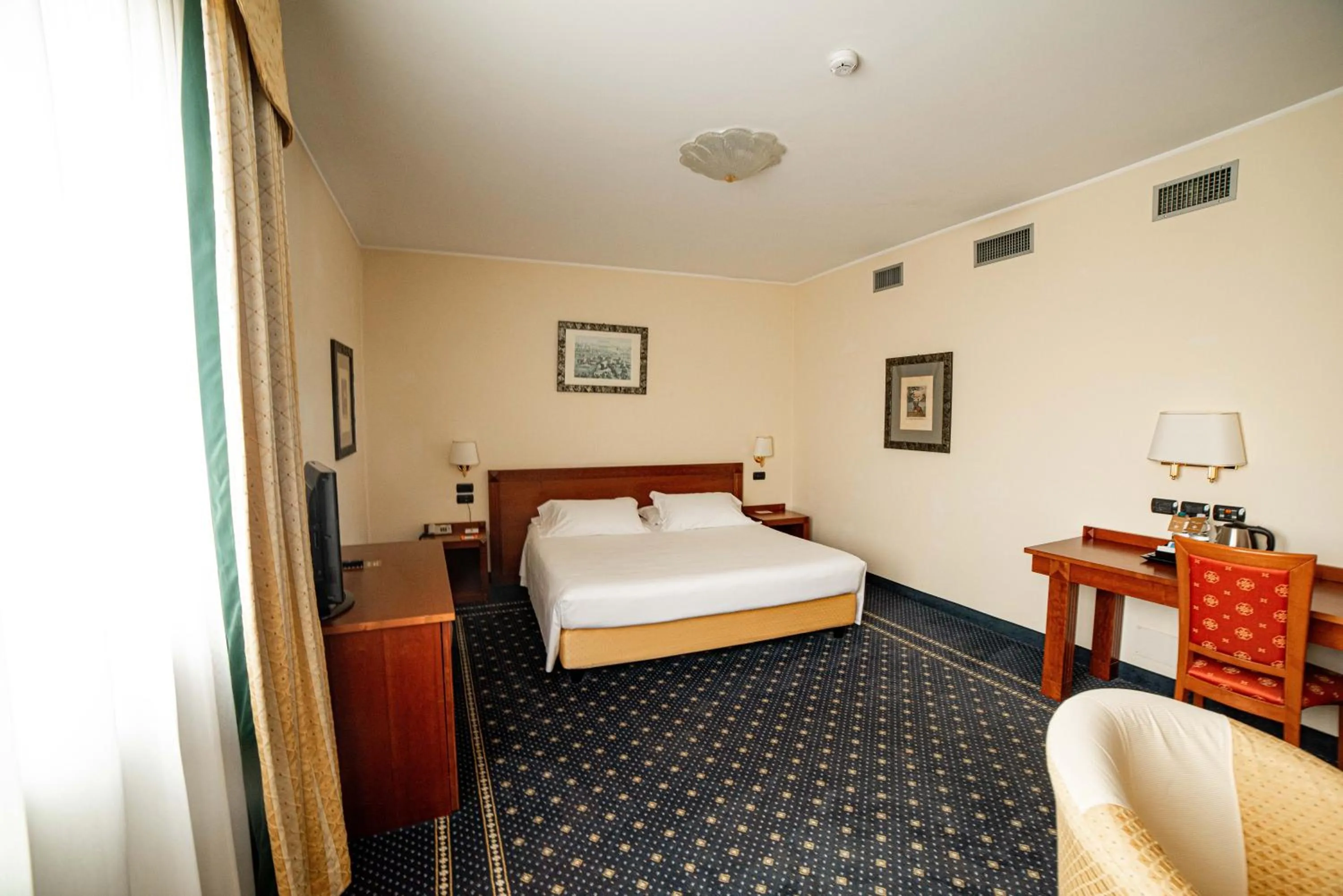 Bedroom, Bed in Phi Hotel Cavalieri