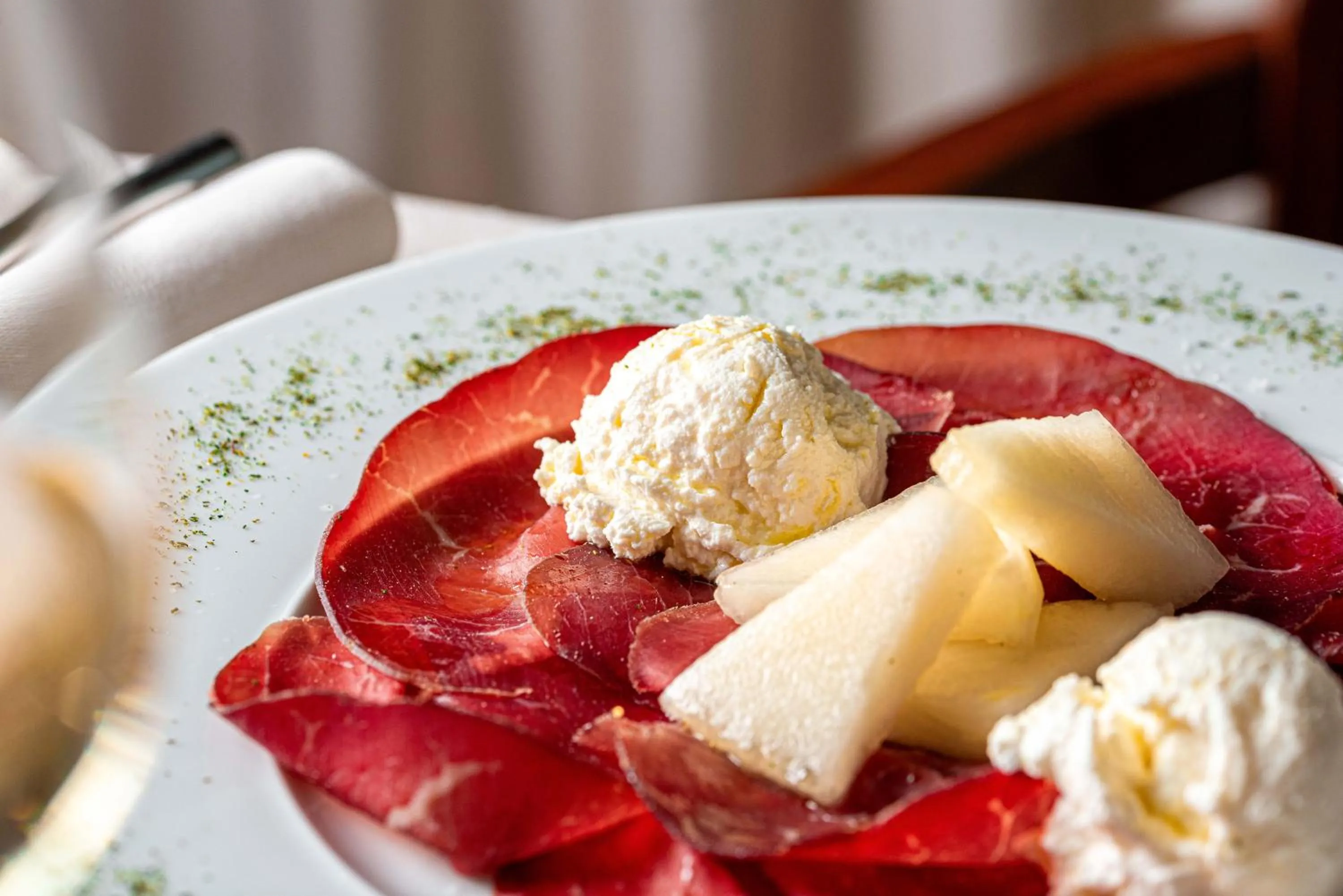 Restaurant/places to eat in Phi Hotel Cavalieri