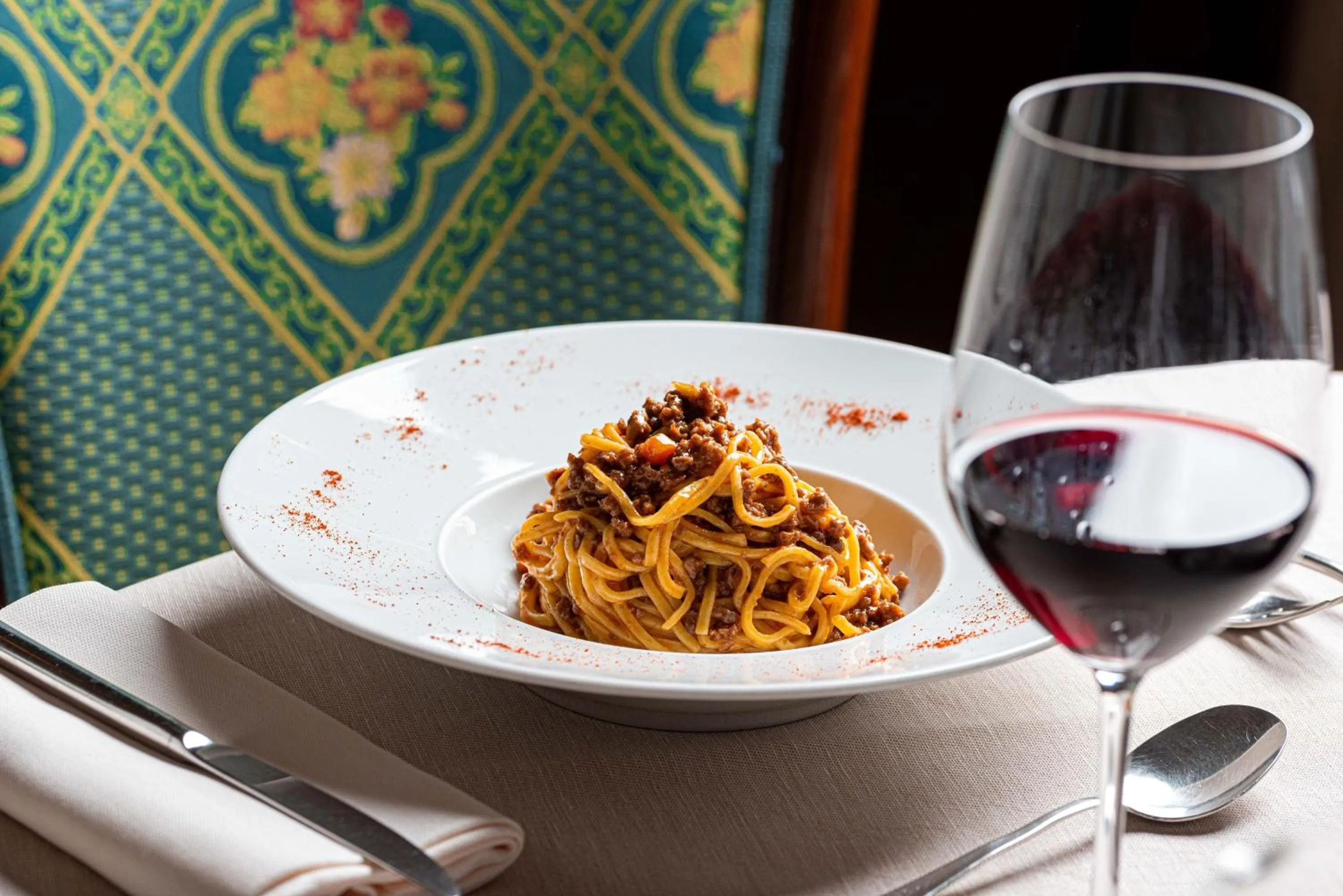 Restaurant/places to eat in Phi Hotel Cavalieri