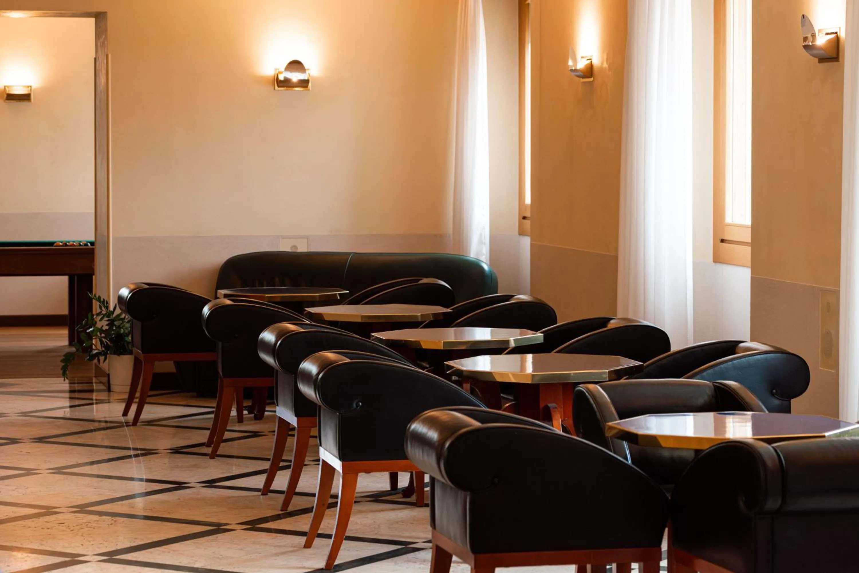 Lounge or bar in Phi Hotel Astoria