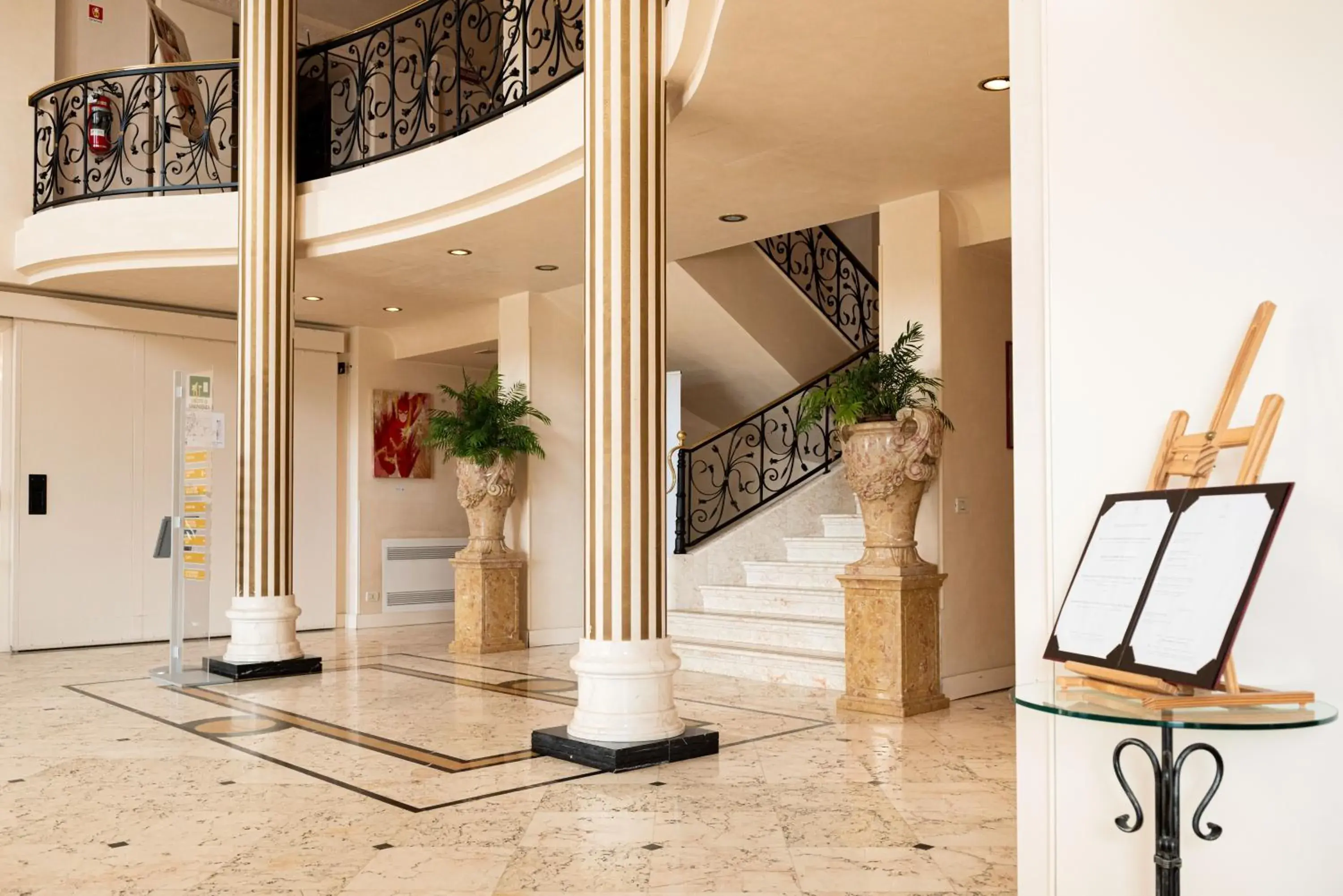 Lobby or reception in Phi Hotel Astoria Lobby or reception in Phi Hotel Astoria