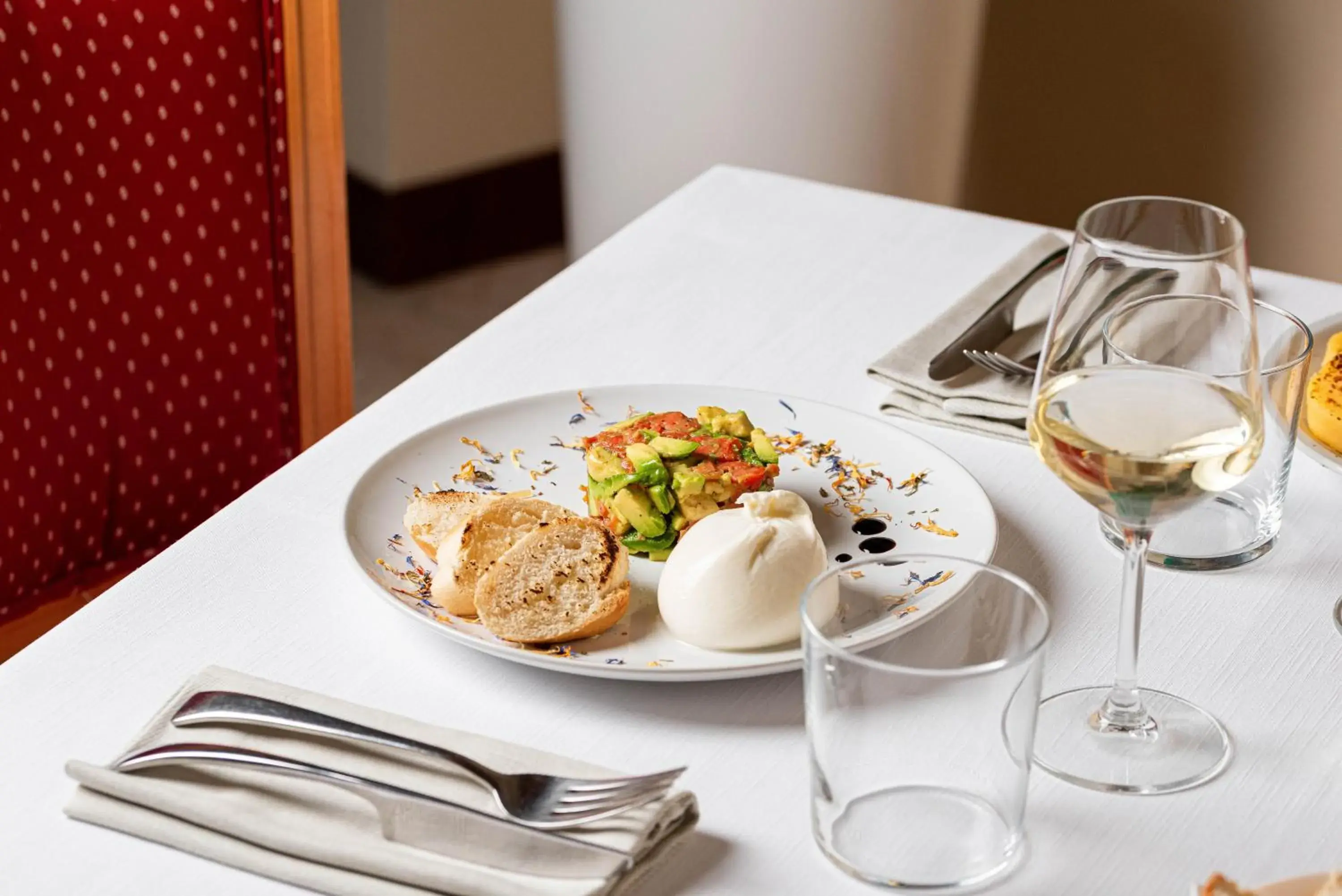 Restaurant/places to eat in Phi Hotel Astoria Restaurant/places to eat in Phi Hotel Astoria