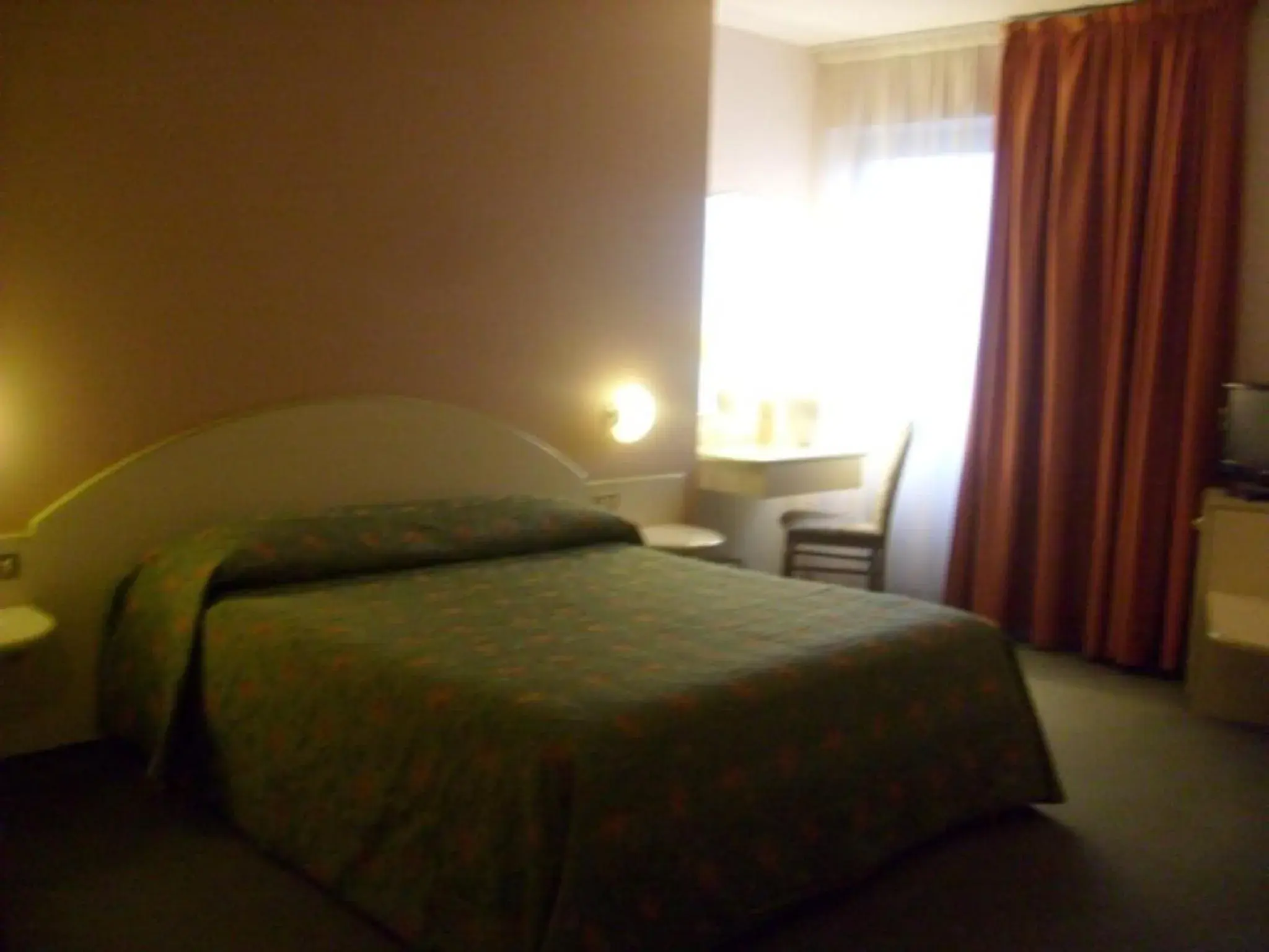 Bedroom, Bed in Hotel Des Alpes Bedroom, Bed in Hotel Des Alpes