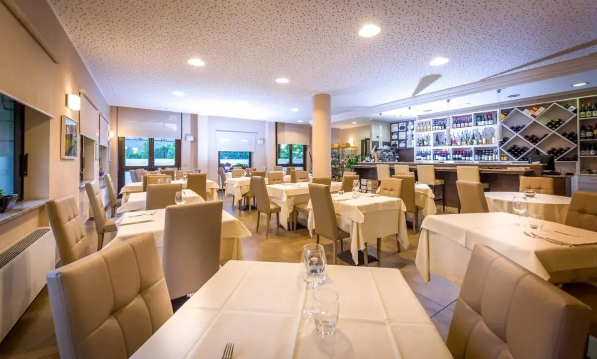 Restaurant/places to eat in Hotel Des Alpes Restaurant/places to eat in Hotel Des Alpes