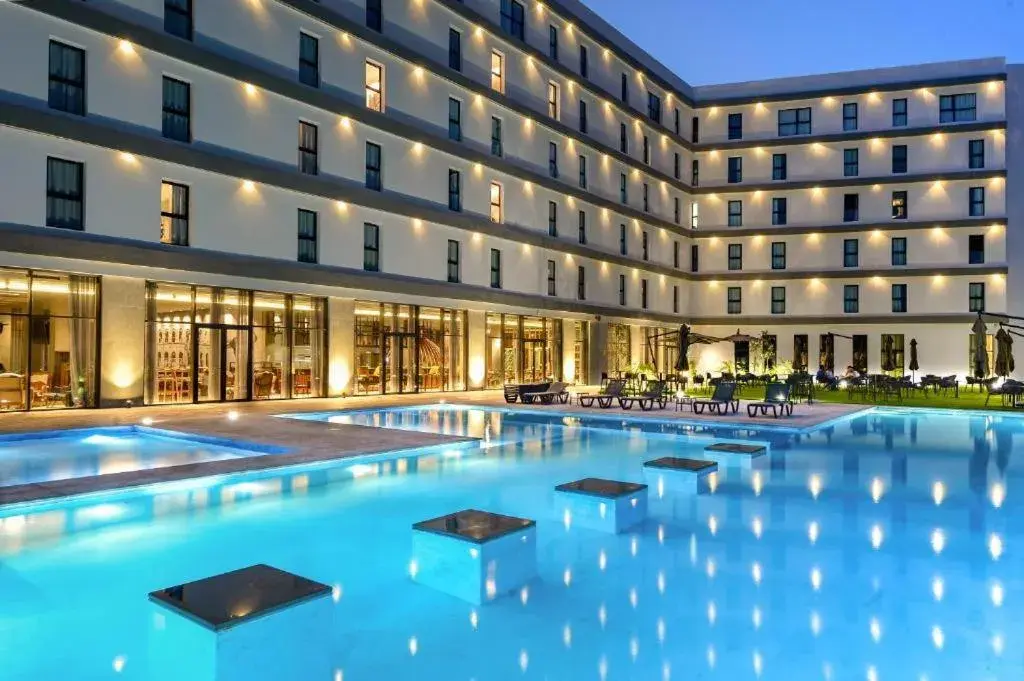 Swimming pool in Occidental Tanger Swimming pool in Occidental Tanger