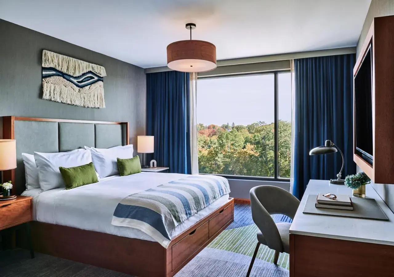 King Room - Disability Access in Lockwood Hotel King Room - Disability Access in Lockwood Hotel