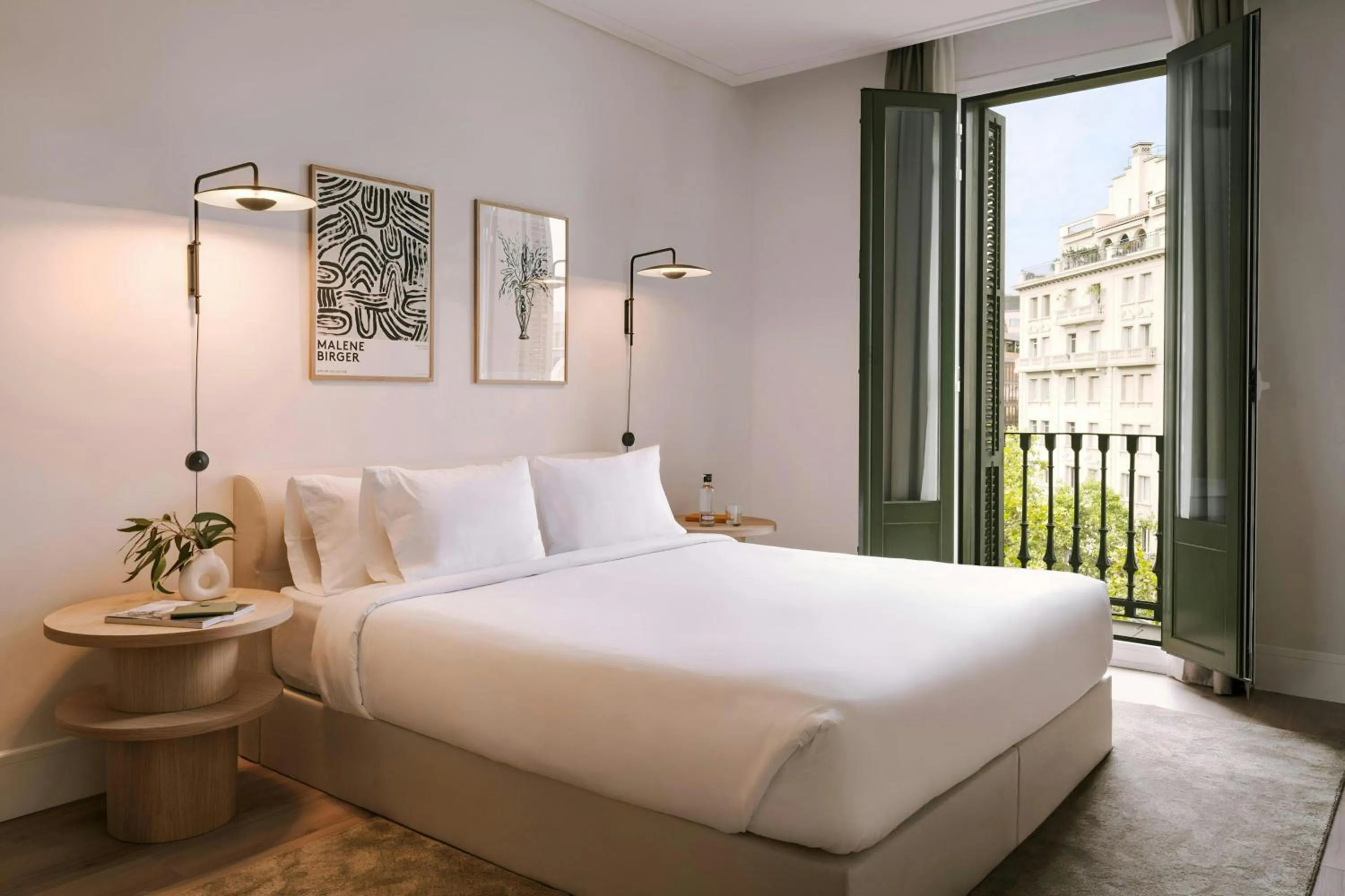 Bedroom, Bed in Paseo de Gracia Hotel, Sonder by Marriott Bonvoy