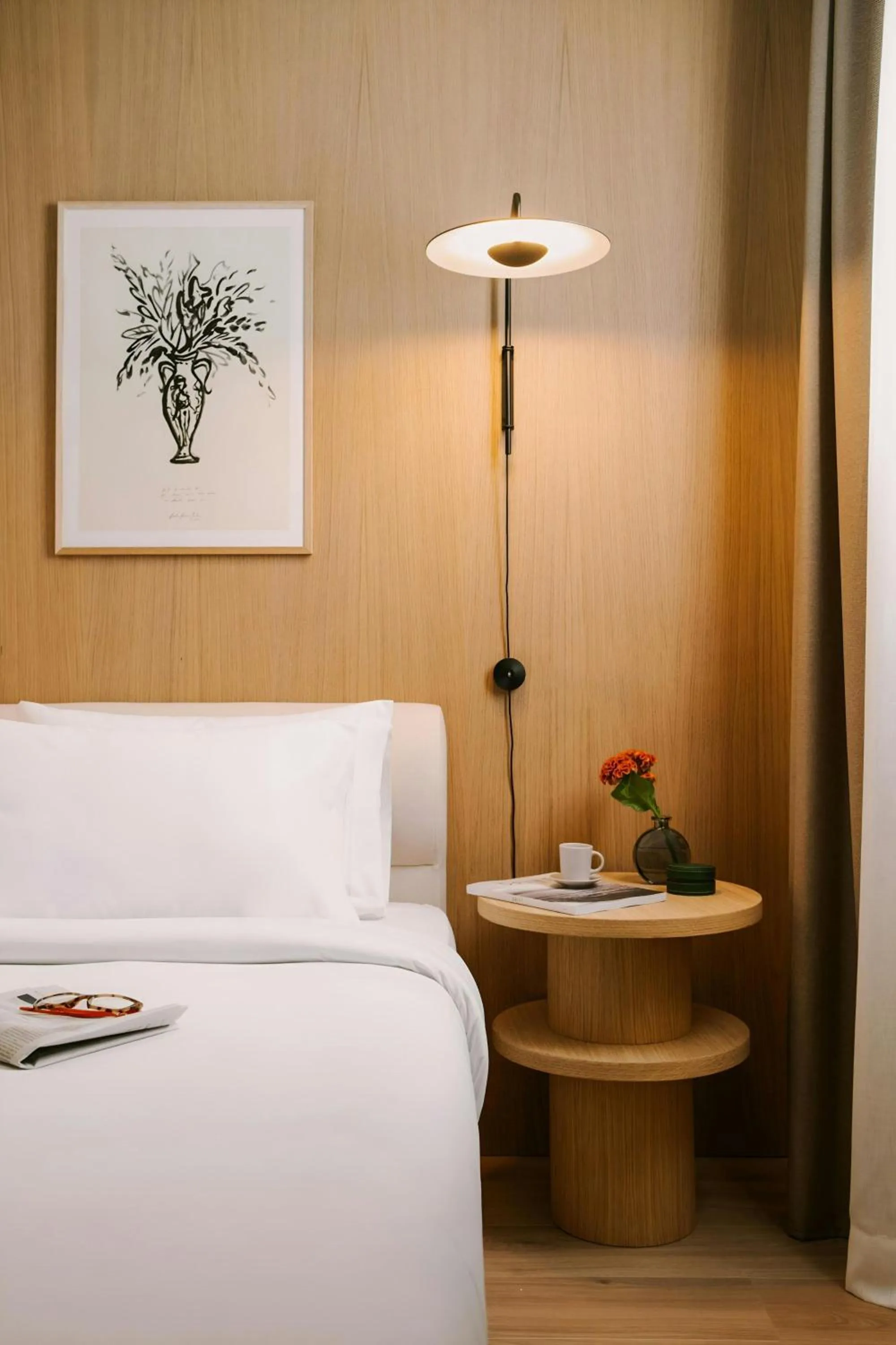 Bedroom, Bed in Paseo de Gracia Hotel, Sonder by Marriott Bonvoy