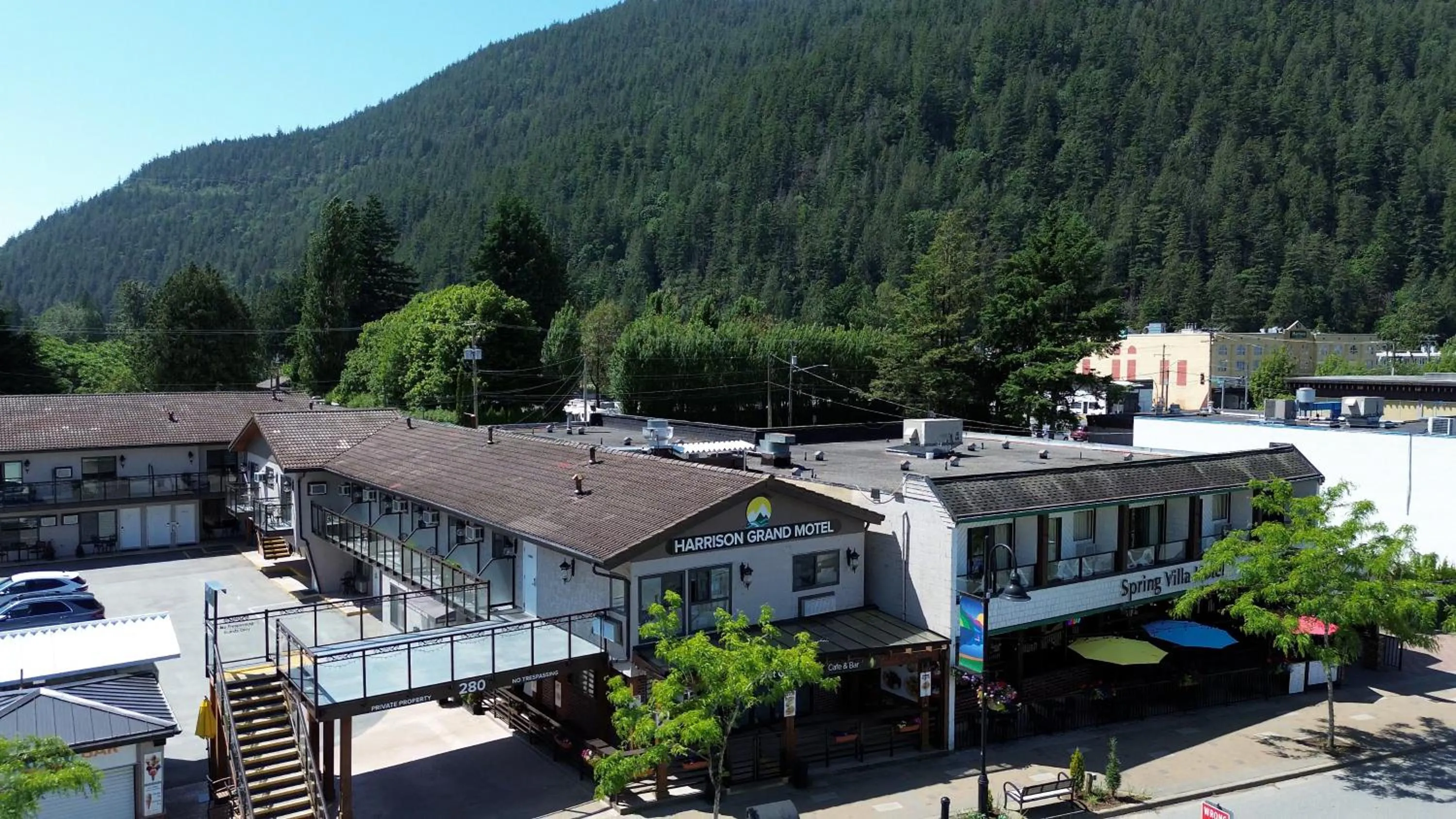 Harrison Grand Motel