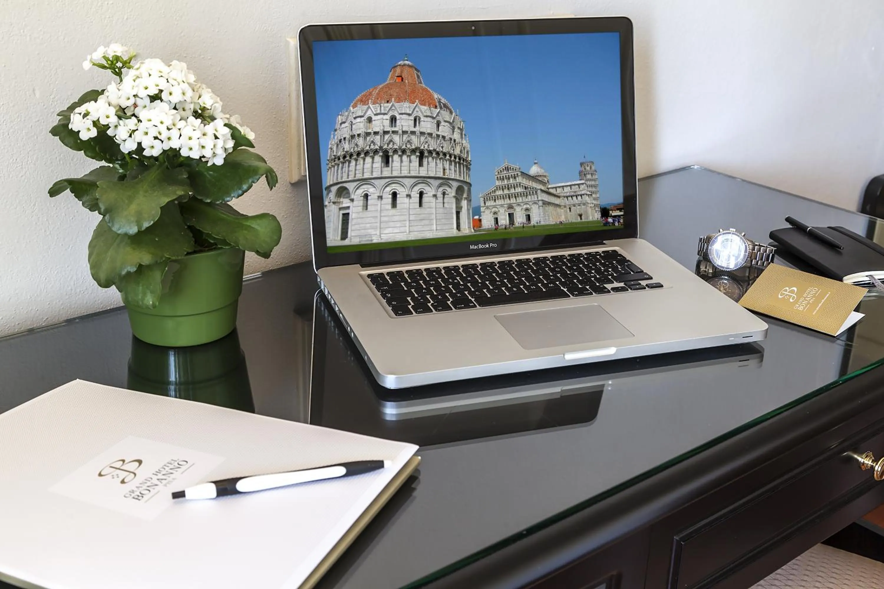 TV and multimedia in Grand Hotel Bonanno