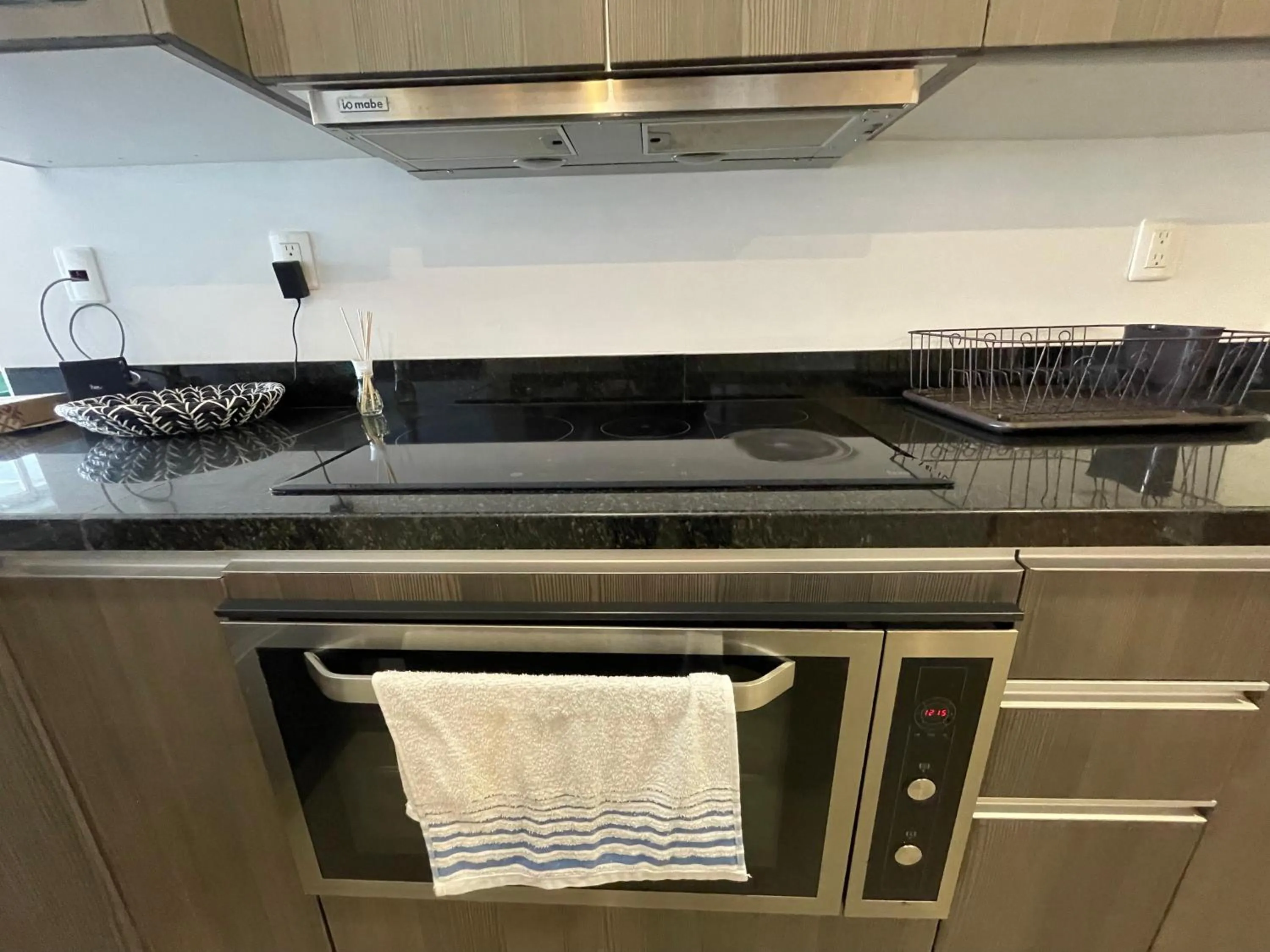 Kitchen or kitchenette in Quintas Del Mar II condominio con vista al mar