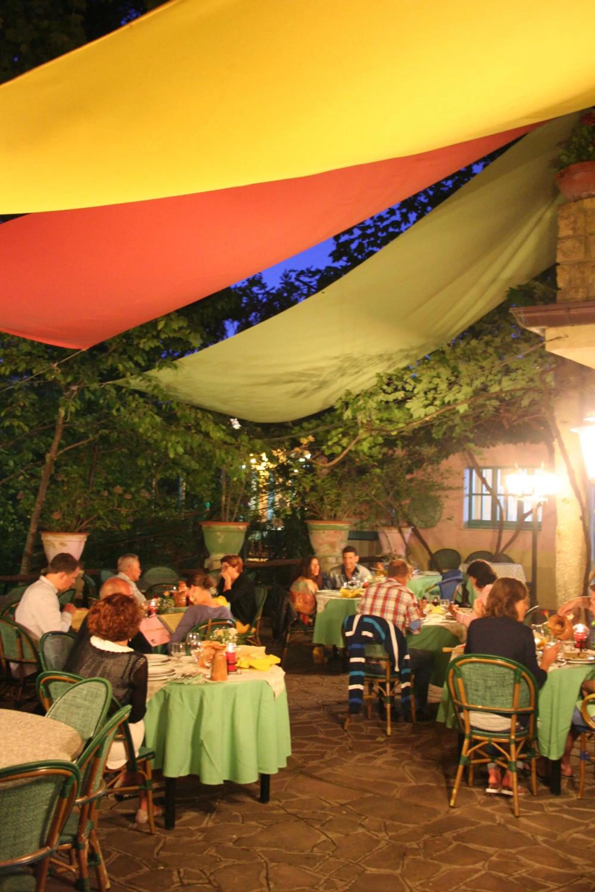 Restaurant/places to eat in Hotel Sa Muvara
