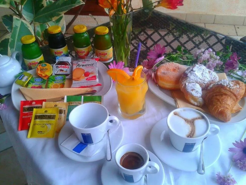 Food in Castello Di Tavolara