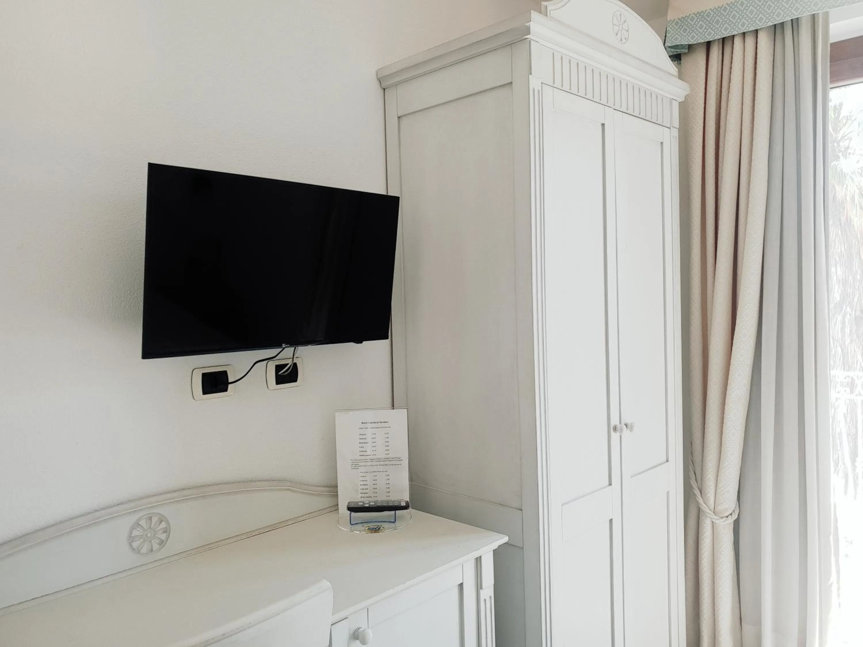 TV and multimedia in Castello Di Tavolara