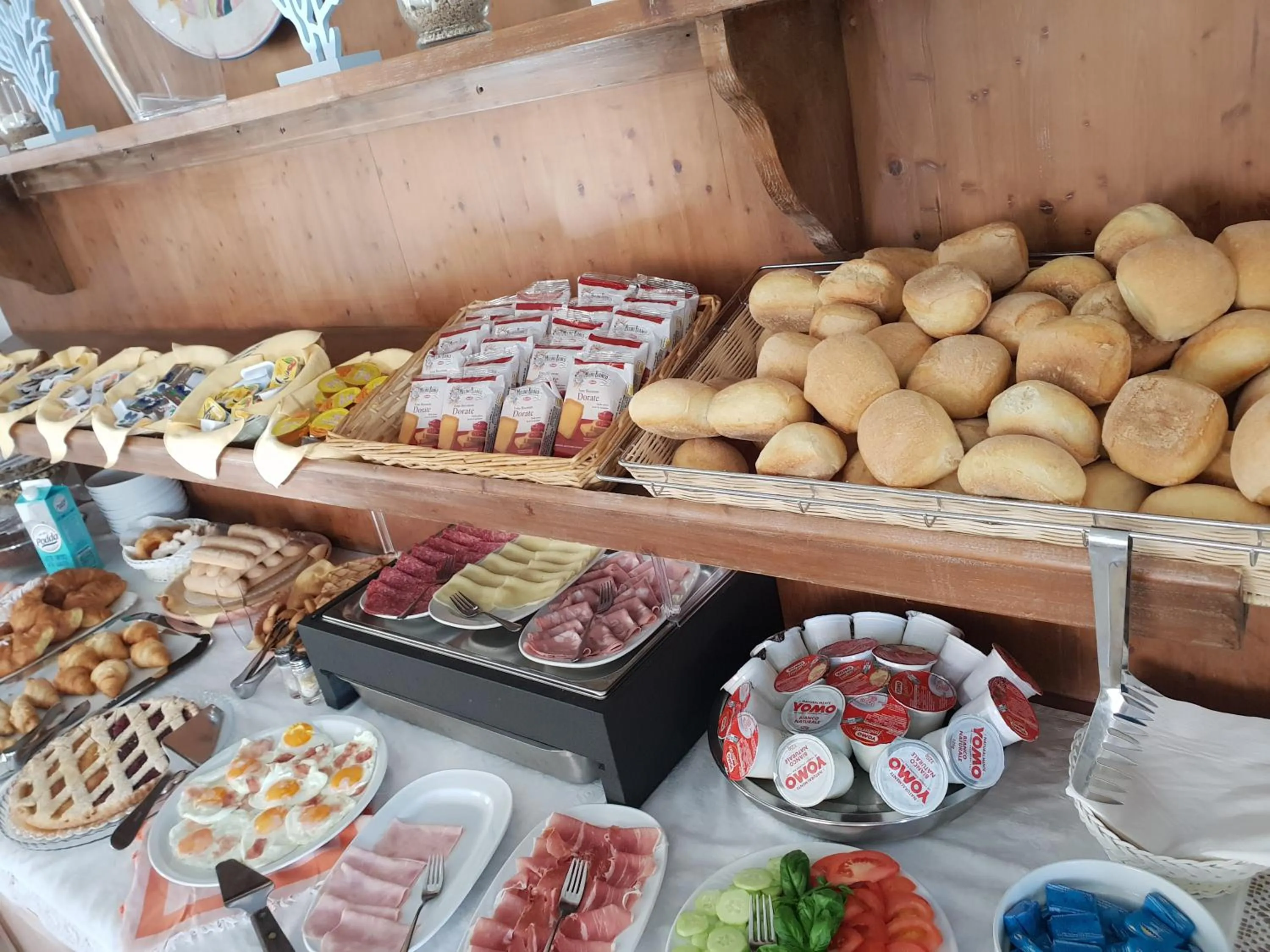 Food and drinks in Castello Di Tavolara