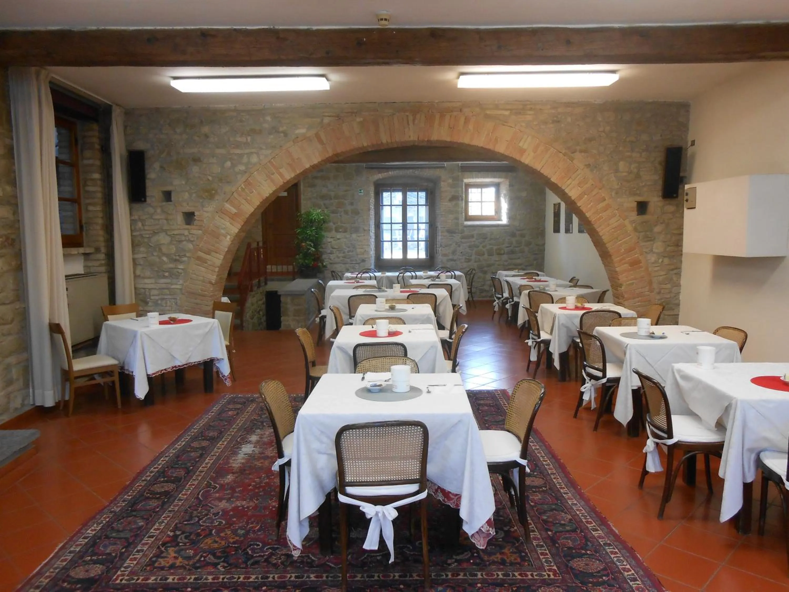 Restaurant/places to eat in Lo Spedalicchio