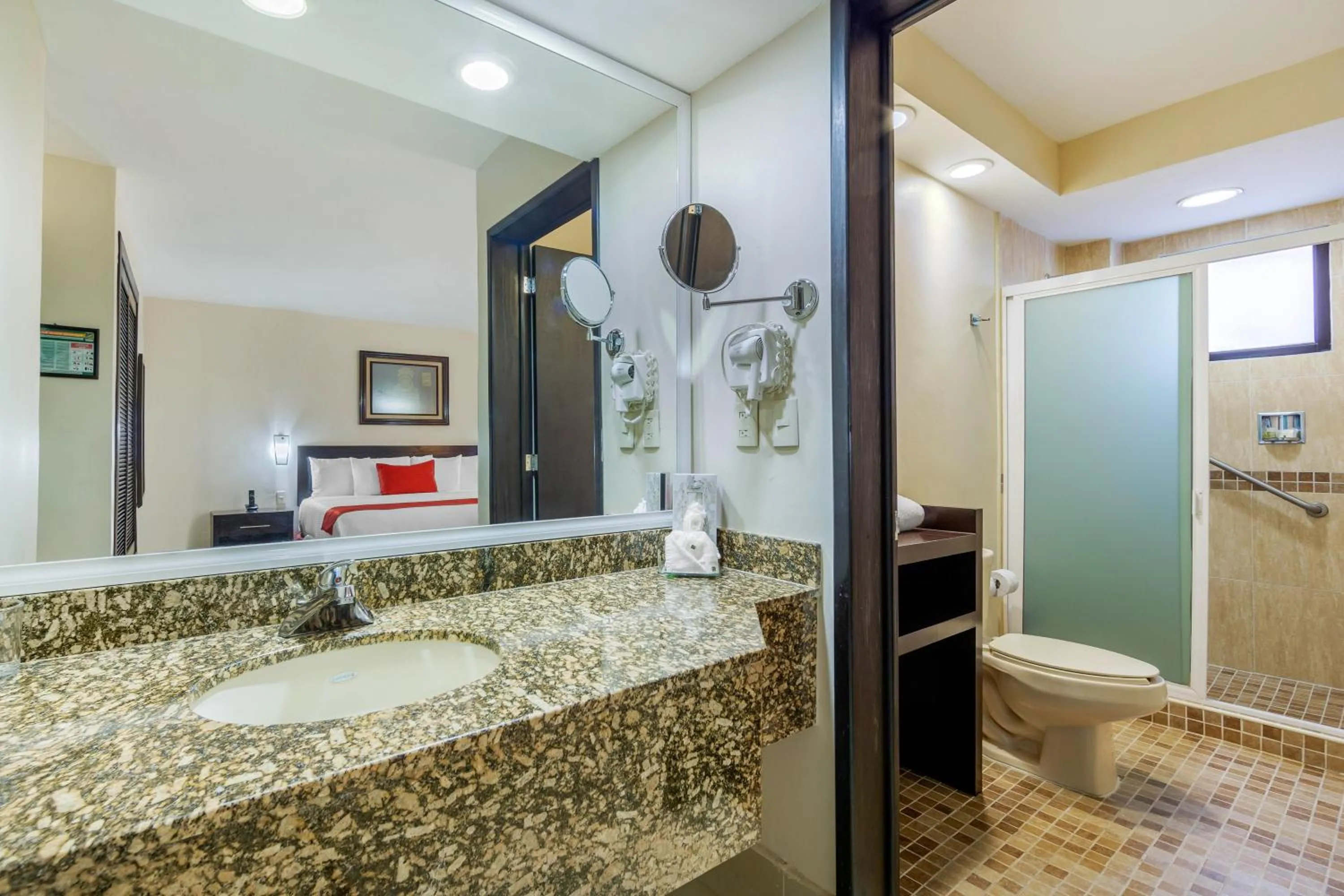 Bathroom in Eco City Hoteles