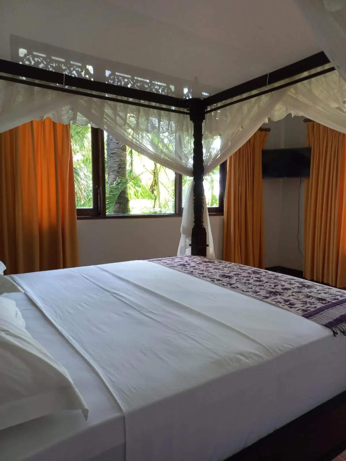 Bed in Bali North Beach B&B
