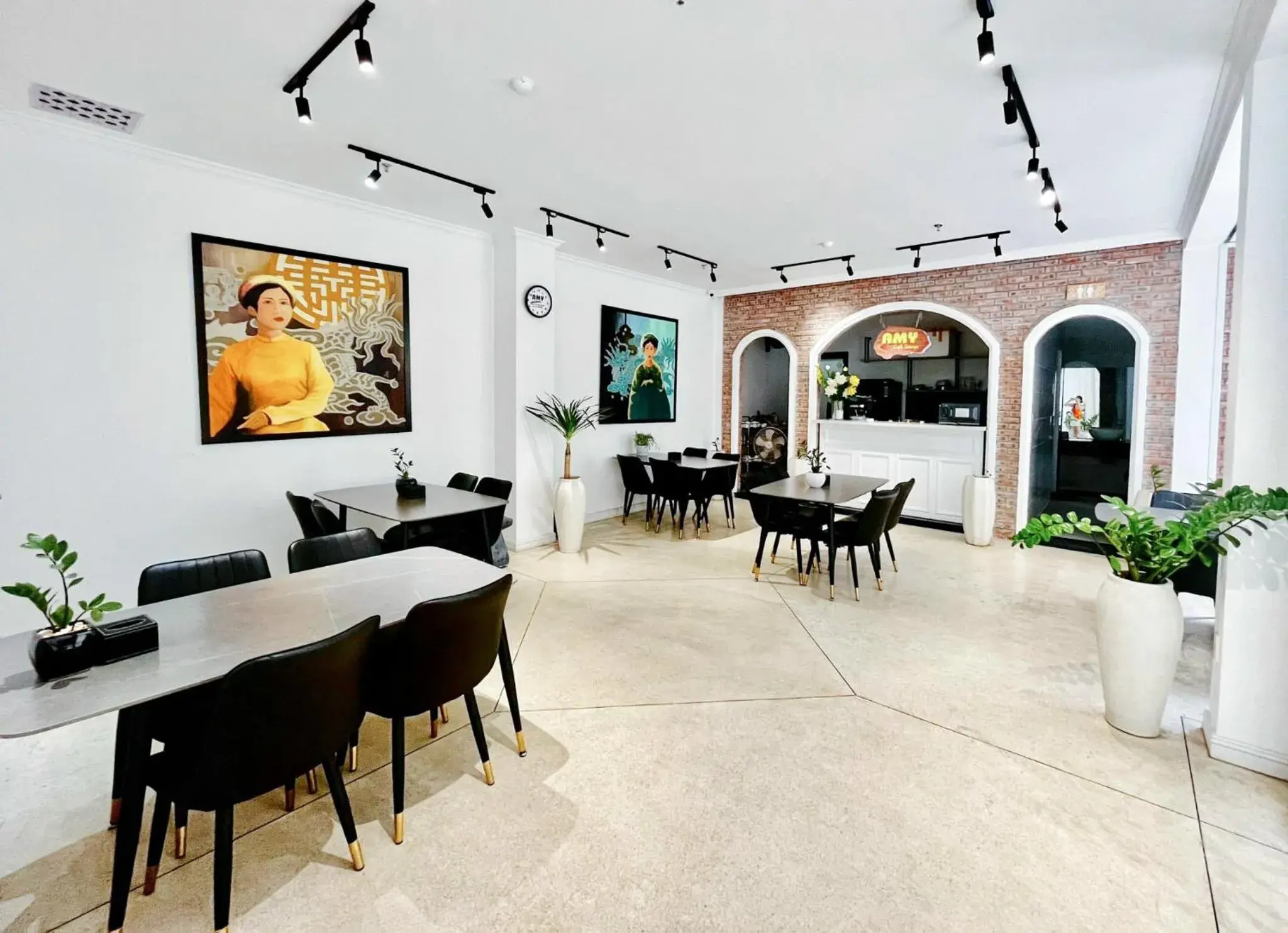 Restaurant/places to eat in Amy Hotel And Apartment Hue Restaurant/places to eat in Amy Hotel And Apartment Hue