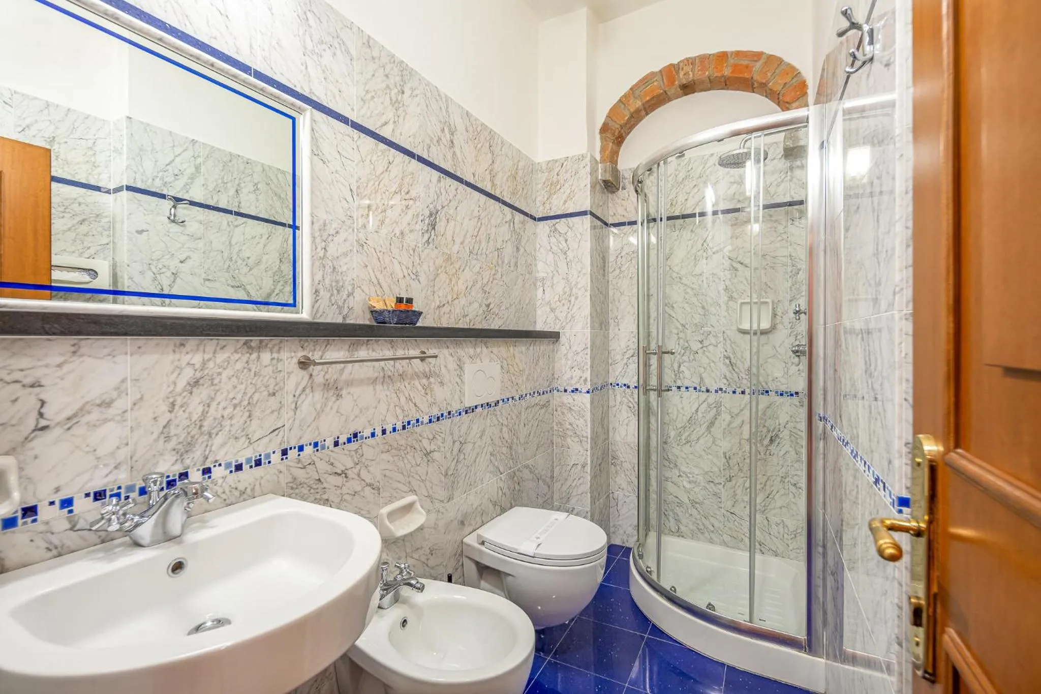 Bathroom in Hotel City