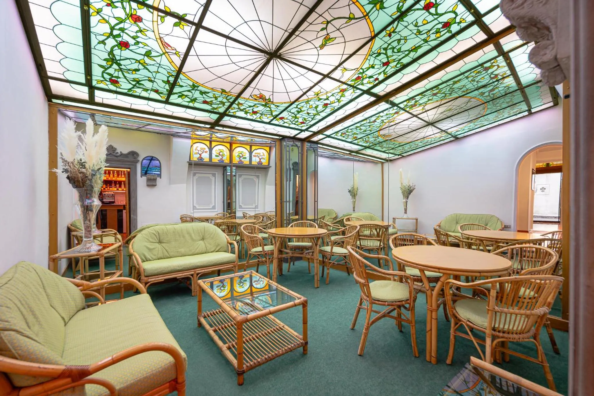 Lounge or bar in Hotel City