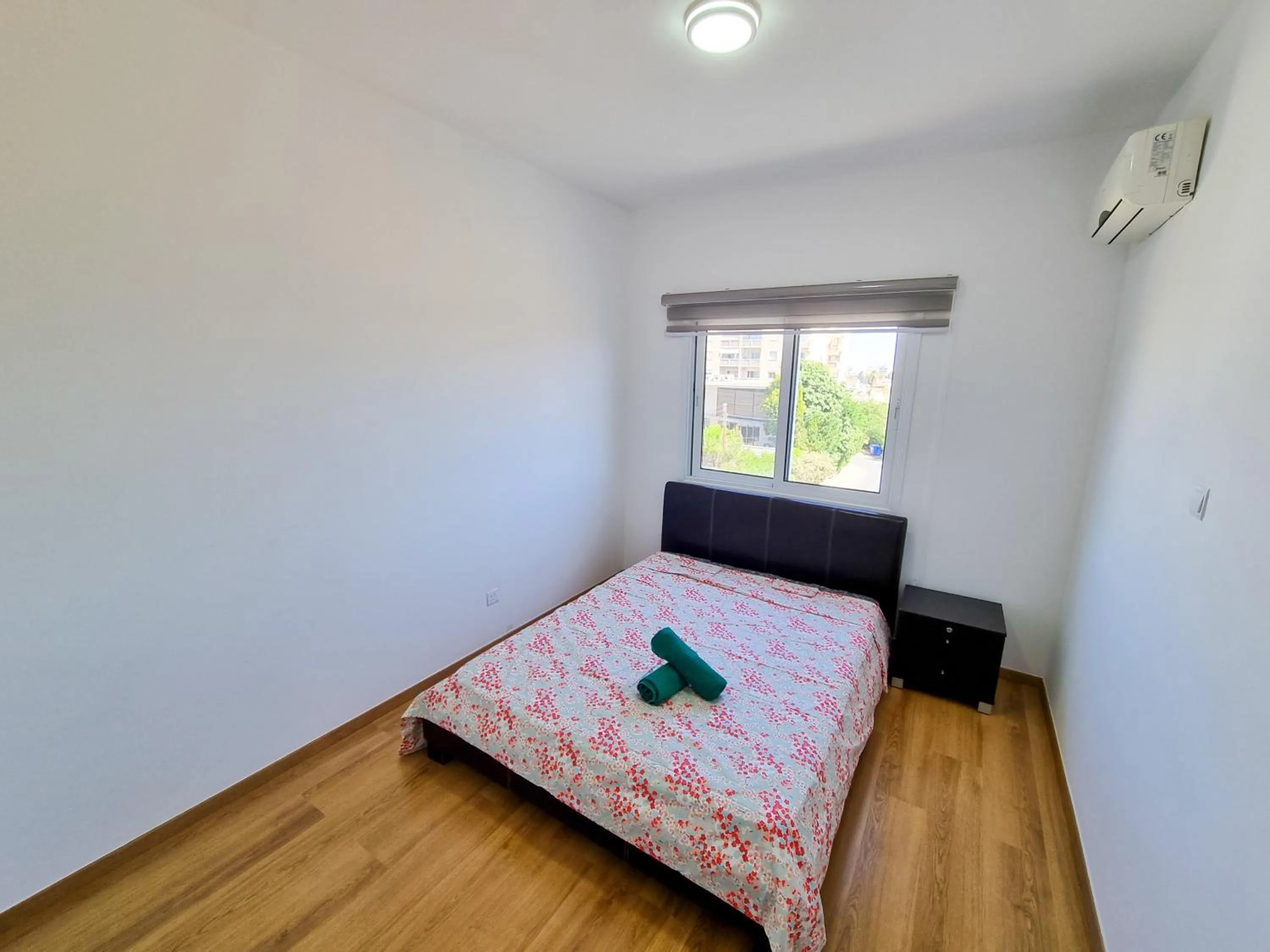 Bedroom, Bed in Springfield Park Apartment