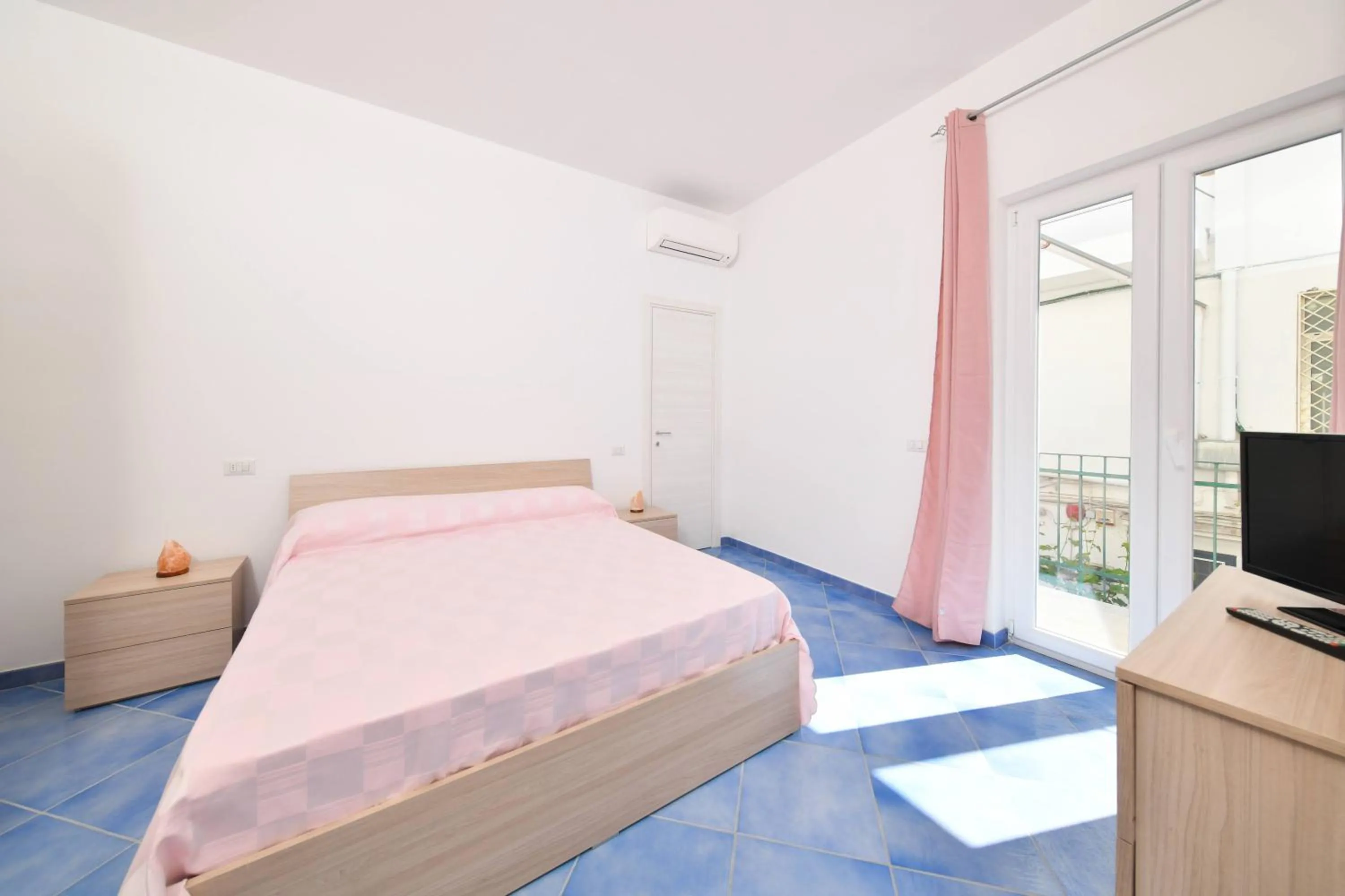 One-Bedroom Apartment in Appartamenti Isola Felice