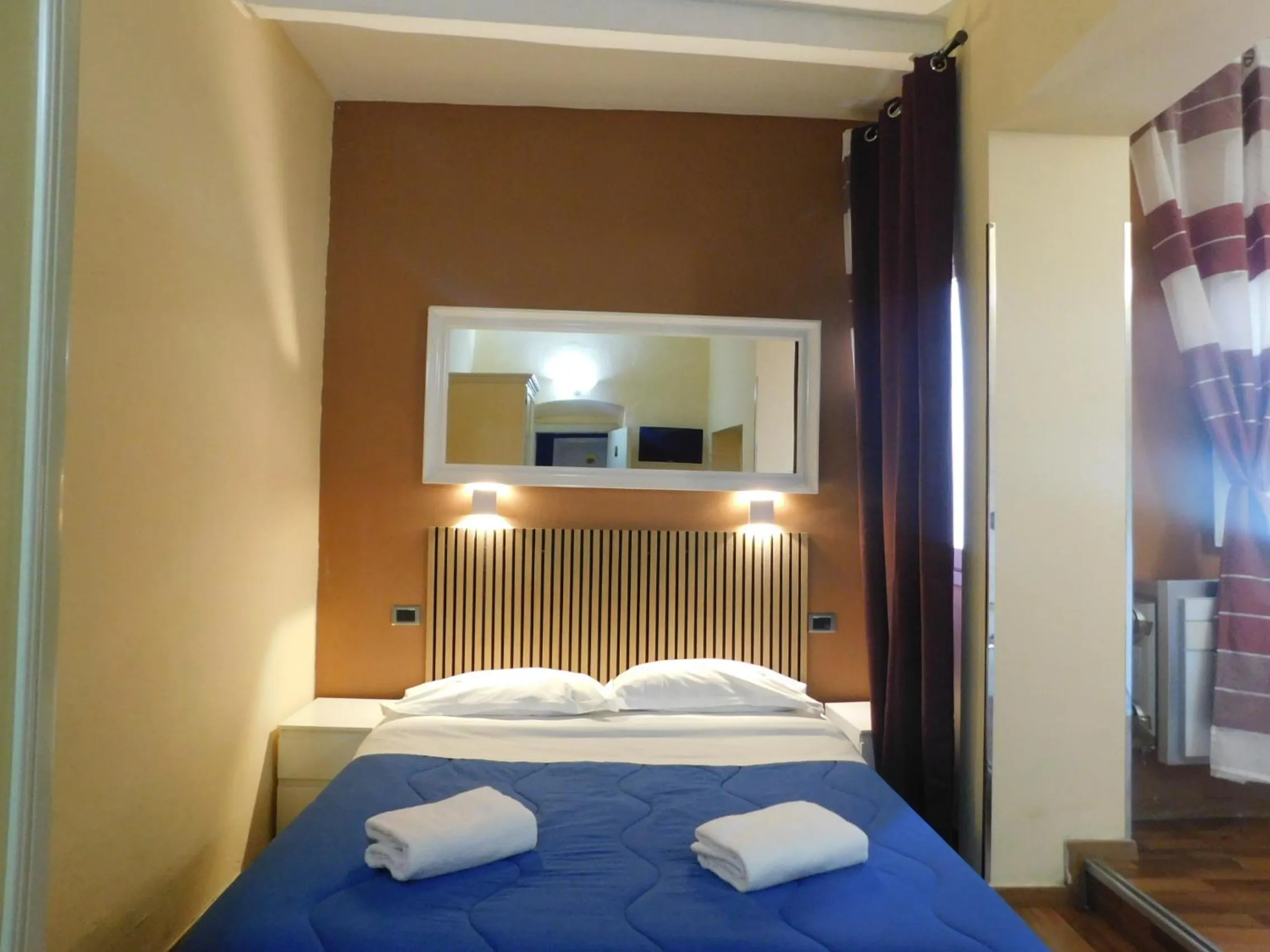 Bed in PICCOLO HOTEL Nel Centro Storico di Firenze