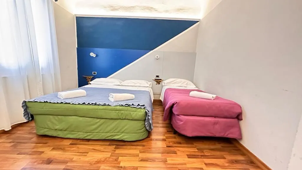 Bedroom, Bed in PICCOLO HOTEL Nel Centro Storico di Firenze