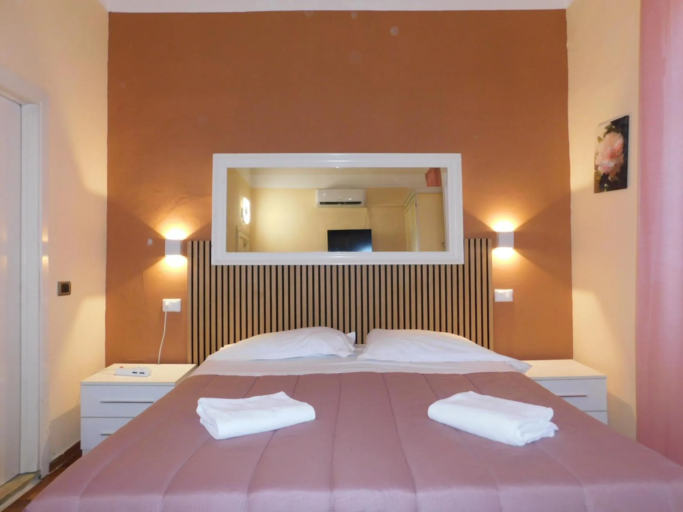 Bed in PICCOLO HOTEL Nel Centro Storico di Firenze