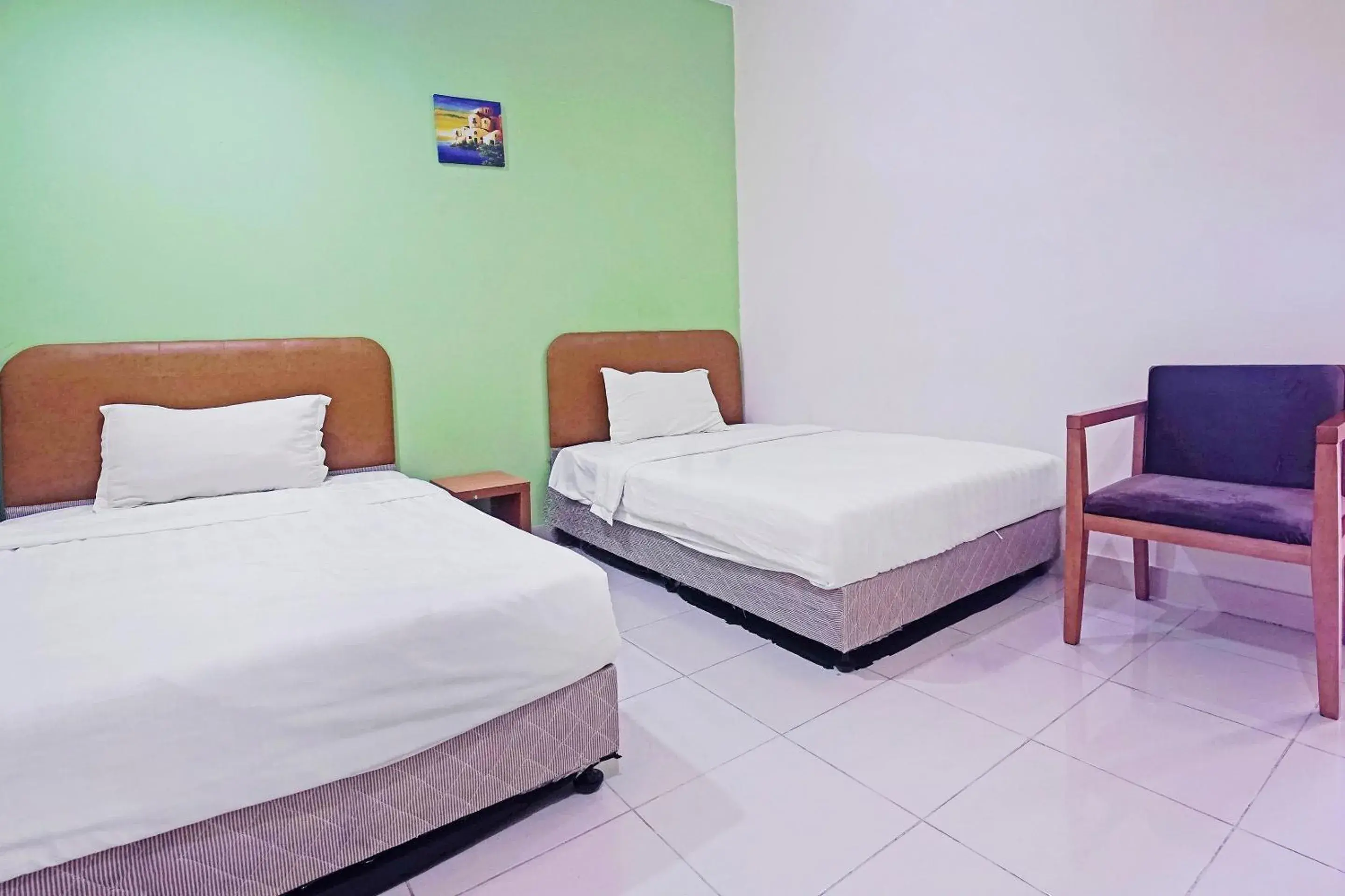 Family Suite - single occupancy in Hotel O Night Queen salak Tinggi Family Suite - single occupancy in Hotel O Night Queen salak Tinggi