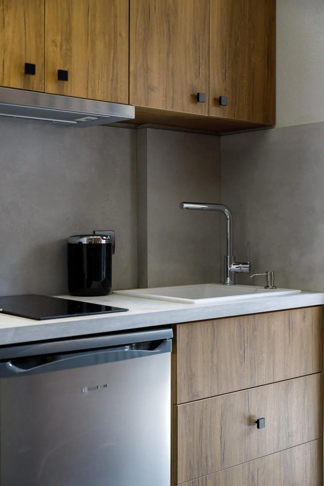 Coffee/tea facilities in Utopia Luxury Suites