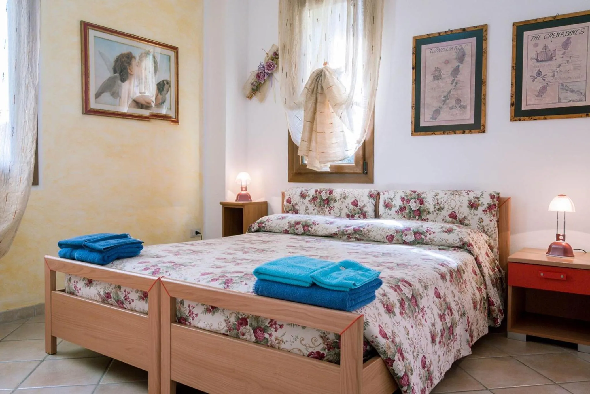 Bedroom, Bed in AFFITTACAMERE L'ARCOBALENO