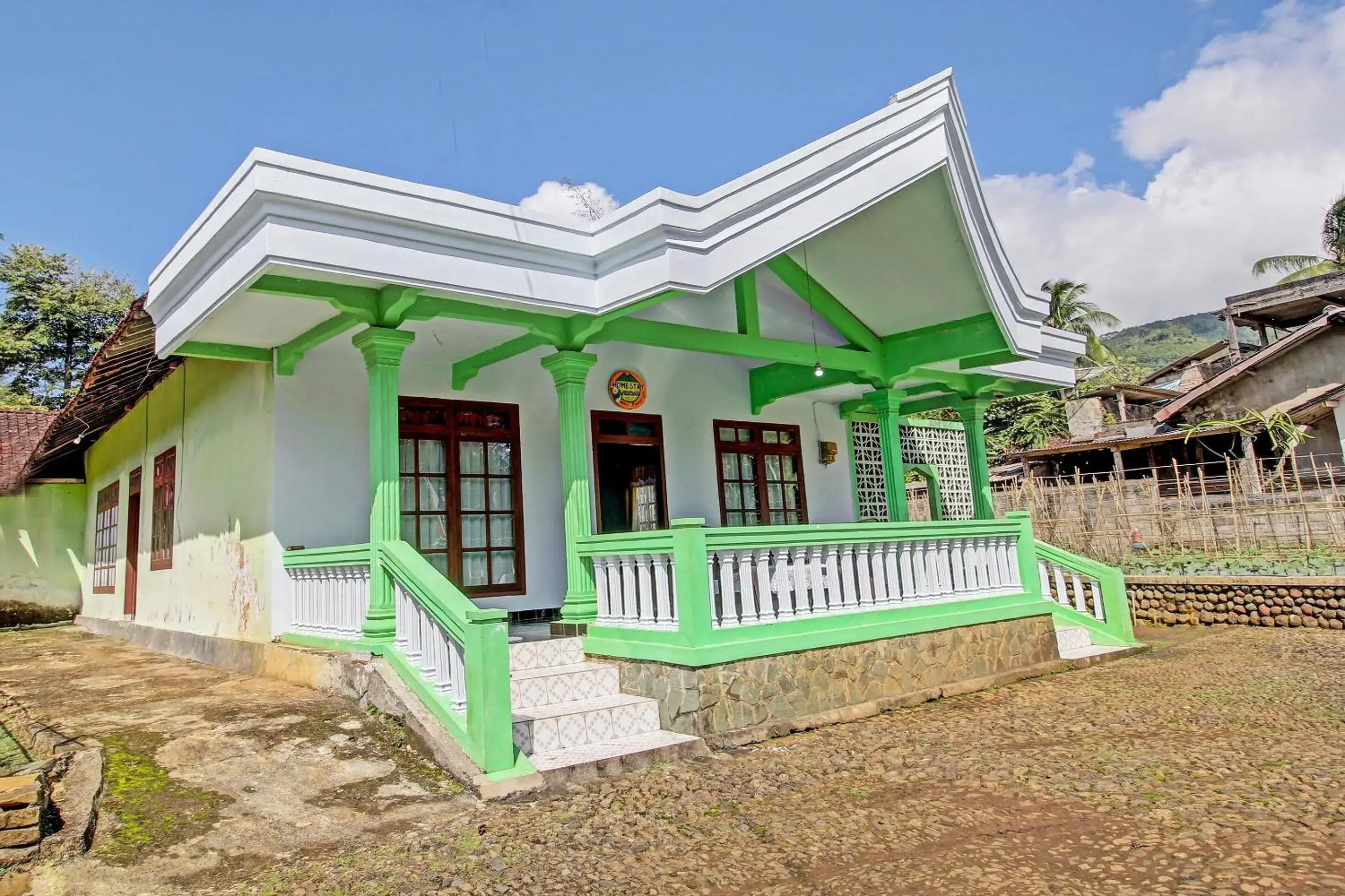 Facade/entrance in Hotel O Desa Wisata Pandean Facade/entrance in Hotel O Desa Wisata Pandean