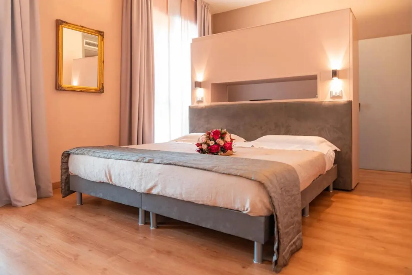 Photo of the whole room, Bed in Hotel Terme Salvarola