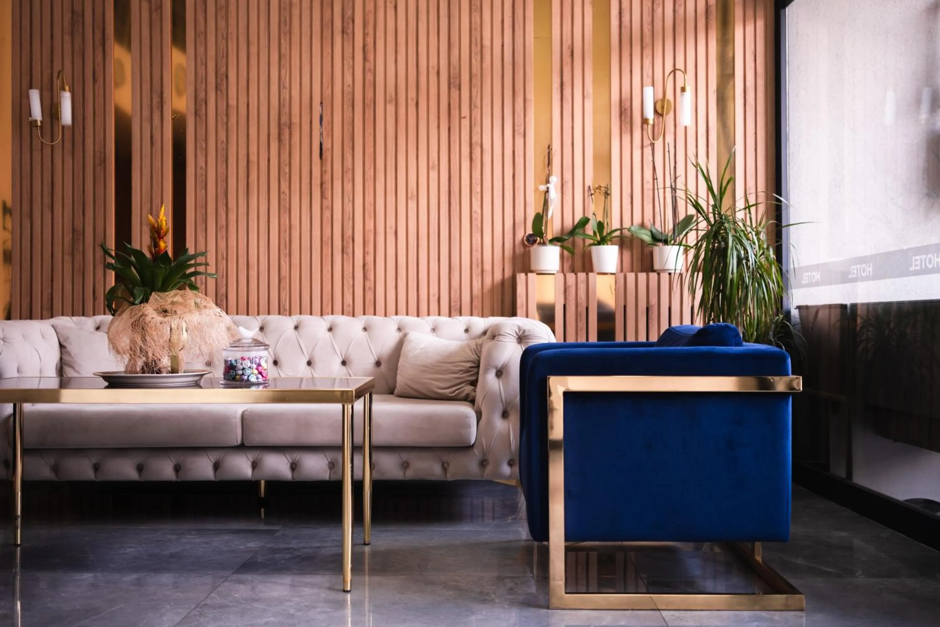 Property building in Polek Hotel